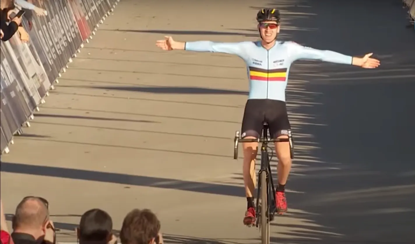 🎥'Van der Poel en Van Aert wilden vooral elkaar niet laten winnen': wat leert EK 2016 ons over deze editie?