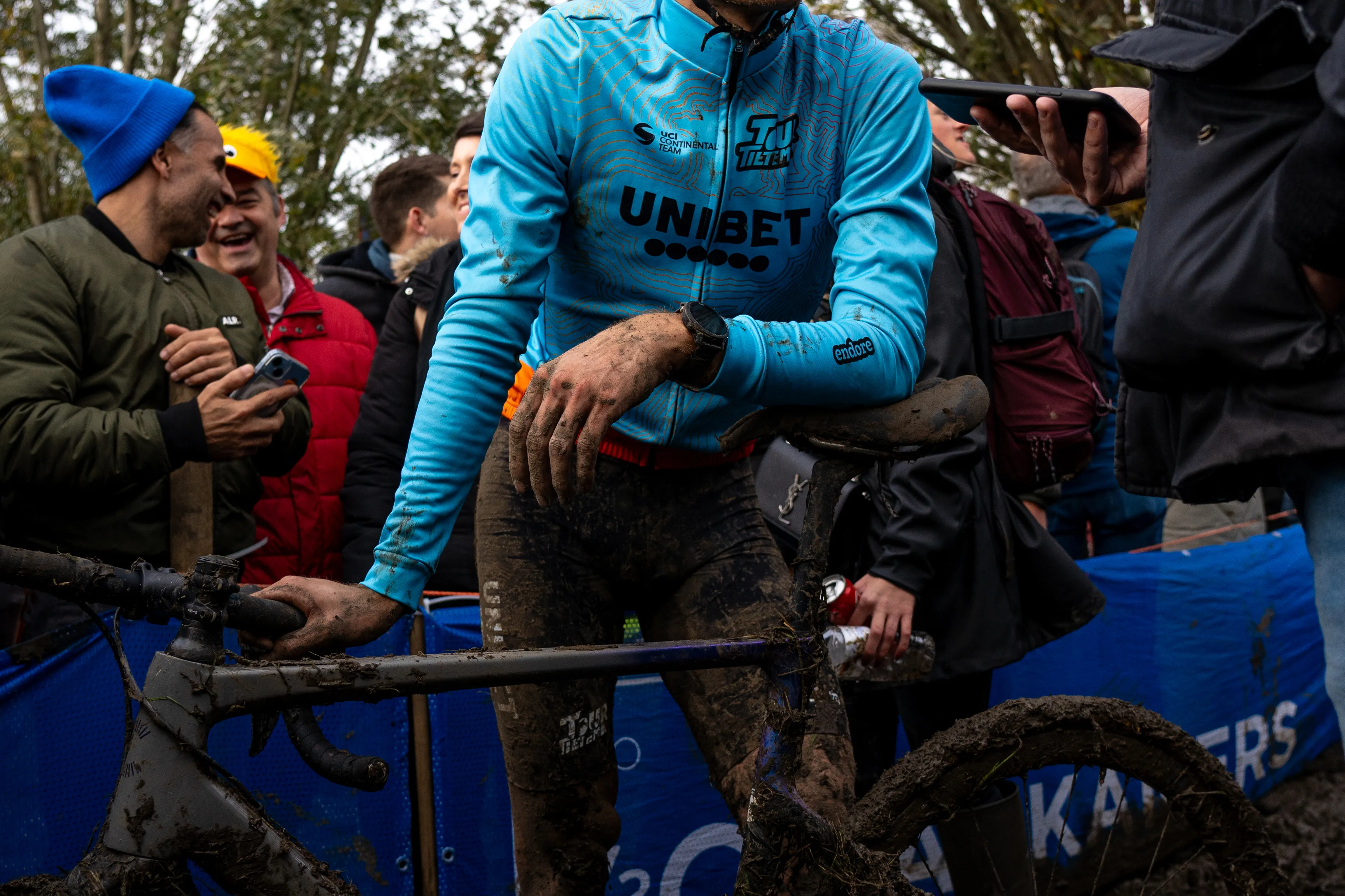 Loockx bezorgt Unibet Tietema Rockets nieuwe zege in Parijs-Camembert, Groenewegen geklopt in Griekenland