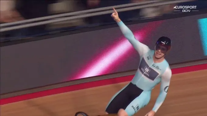 🎥 Copy, paste, vuurwerk! Lavreysen en Richardson entertainen, terwijl Eefting verrast op de Scratch