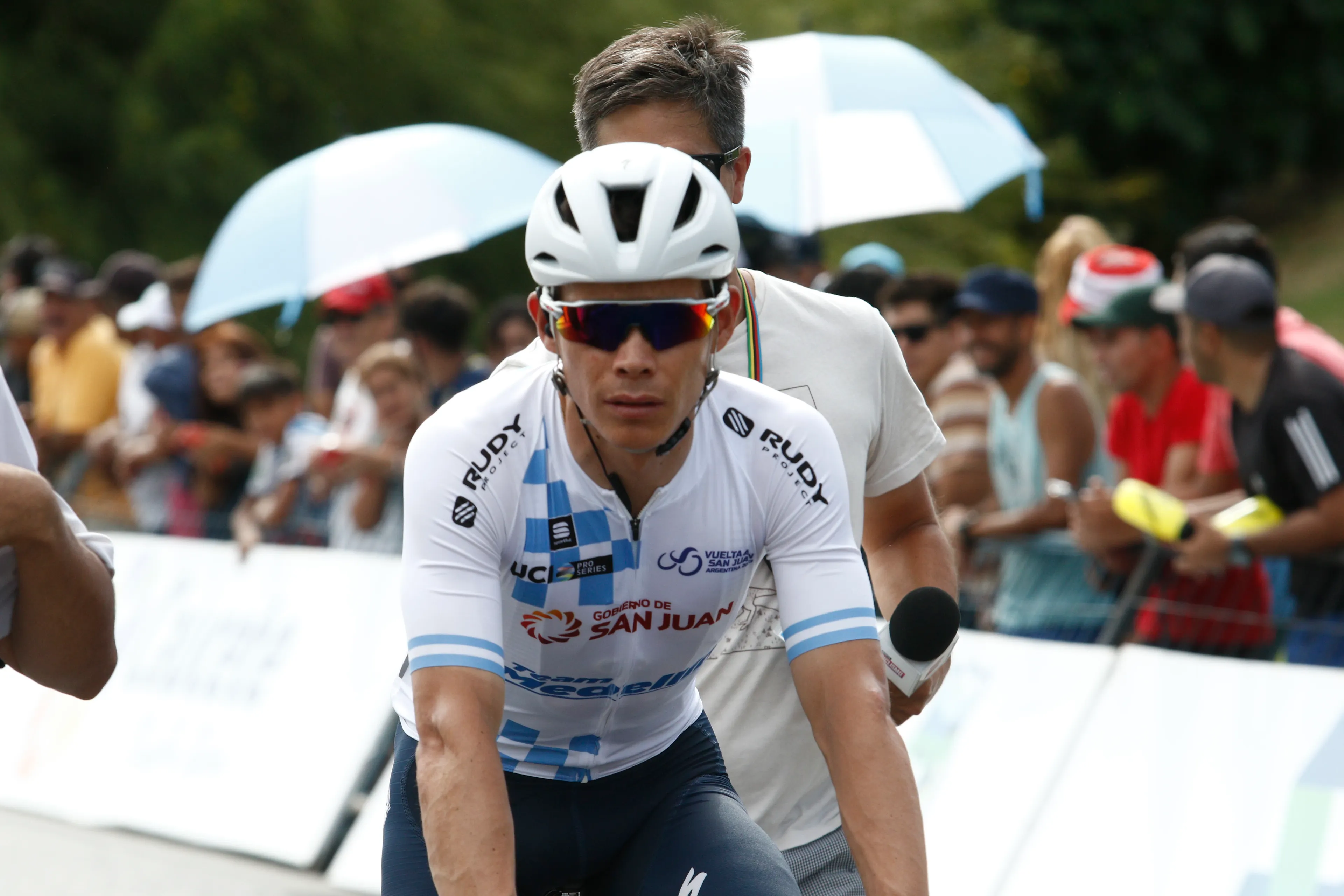 Basso ontkracht geruchten over transfer Miguel Angel Lopez naar EOLO-Kometa: 'Nooit over hem gesproken'