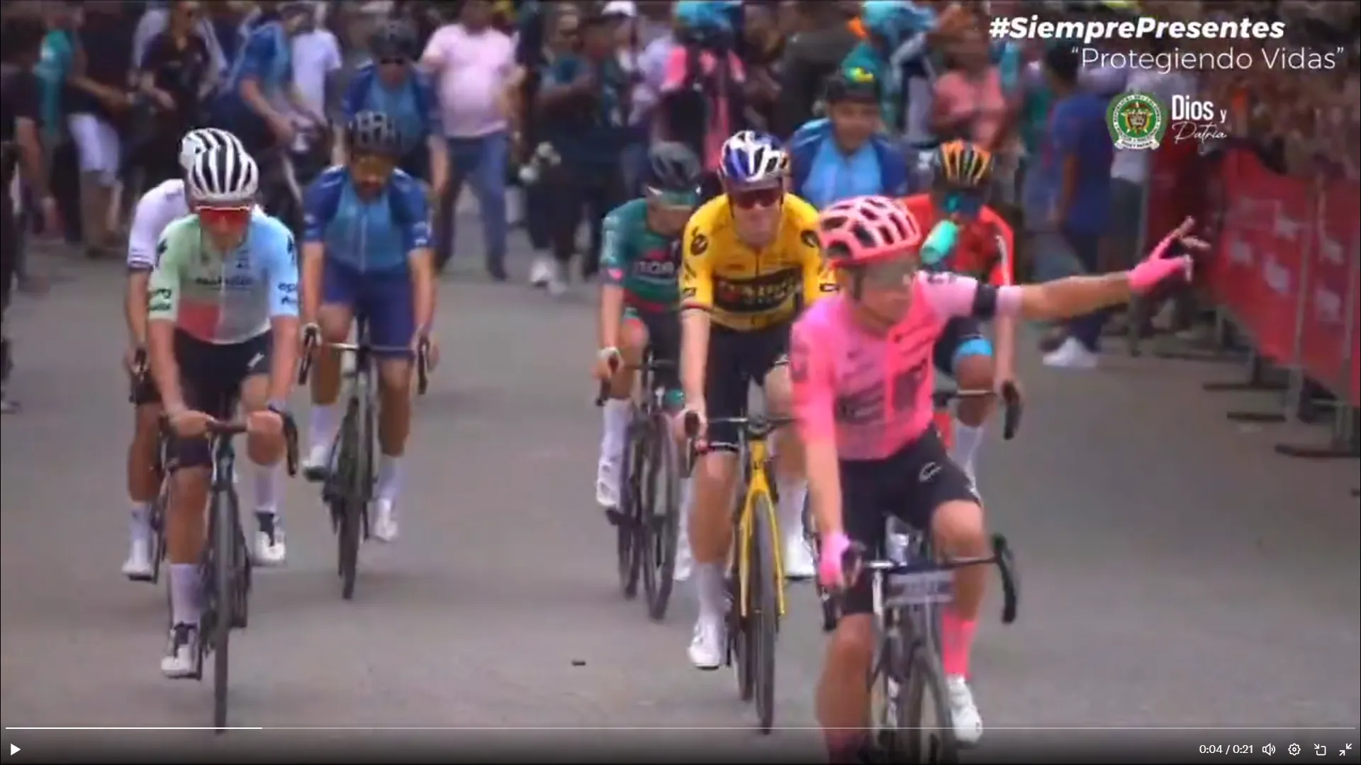 Geslaagd Colombiaans avontuurtje voor Van Aert, die bloedhete El Giro di Rigo afwerkt in vier uur