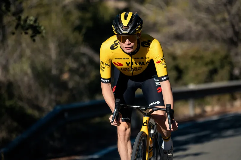 Jumbo-Visma-trainer beschrijft interessante groeicurve Vingegaard: 'Het gaat bij jonge renners om leefstijl'