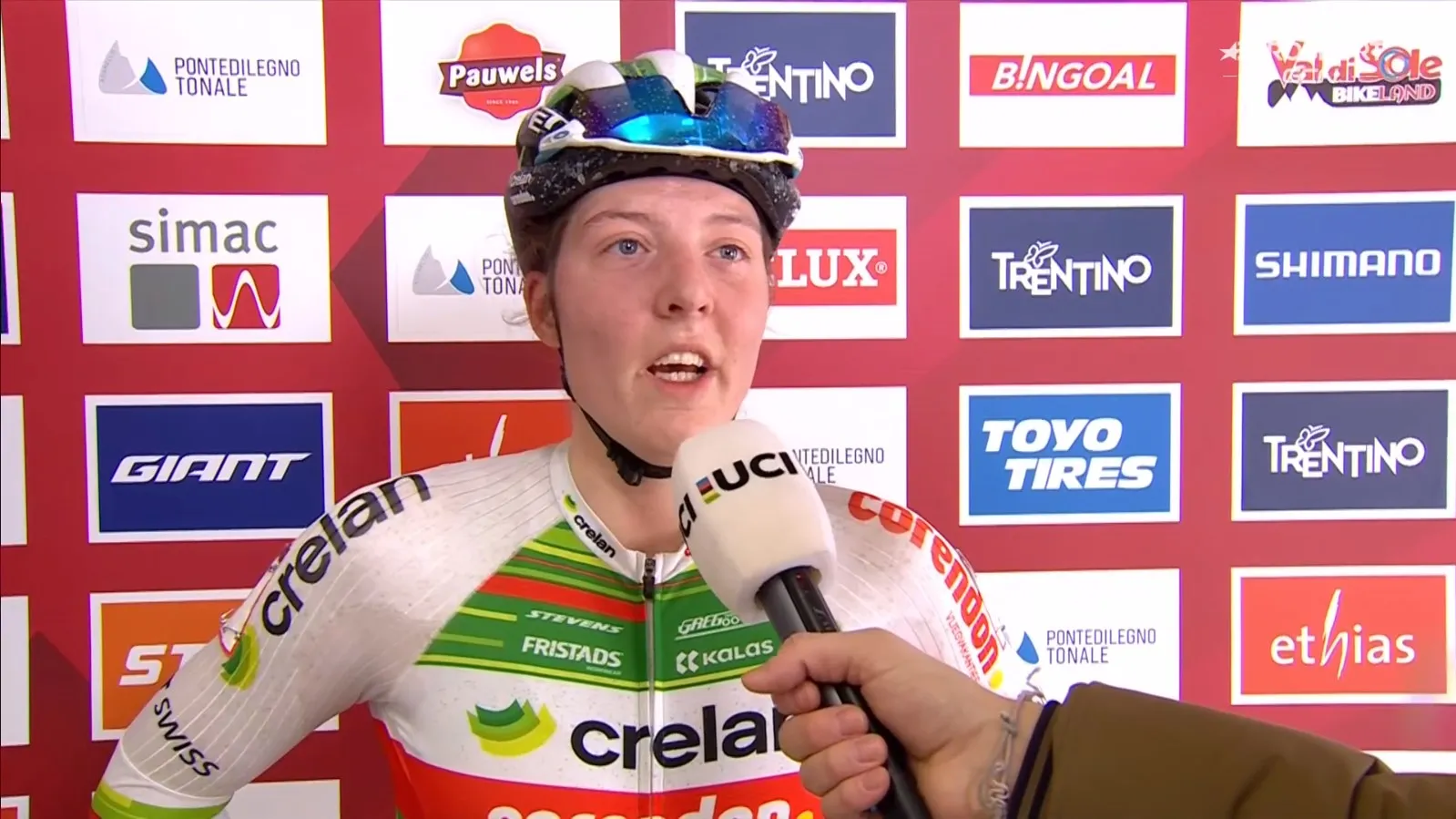 Manon Bakker houdt het hoofd koel in Val di Sole: 'Om hier te winnen is echt idioot'