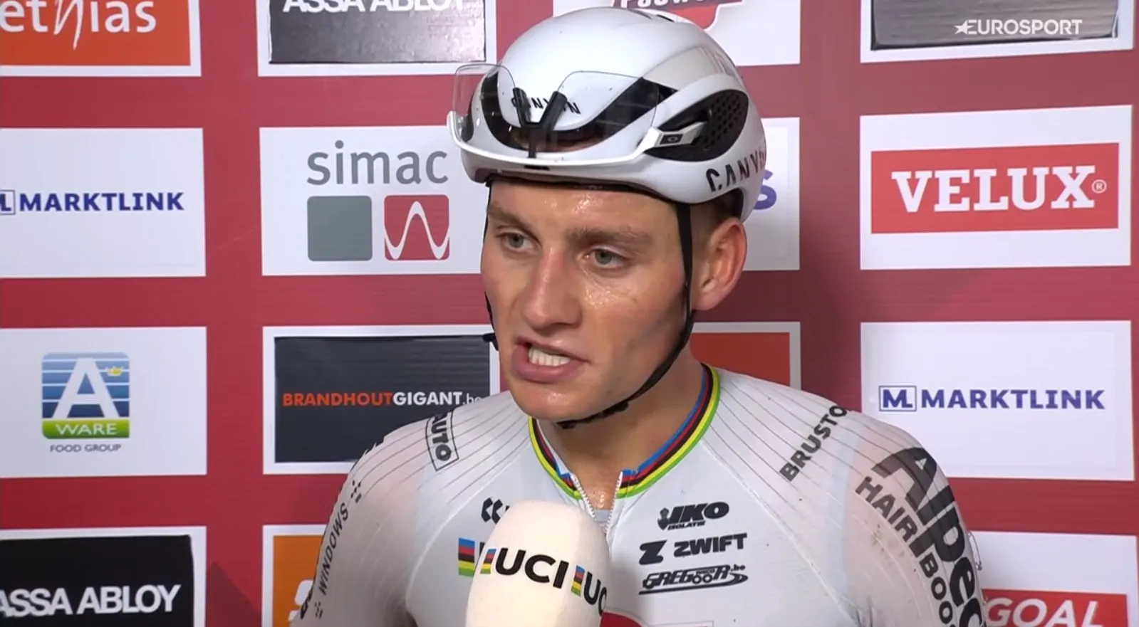 Van der Poel verklaart topvorm na magistraal optreden: 'Heb een goed jaar op de weg gehad'