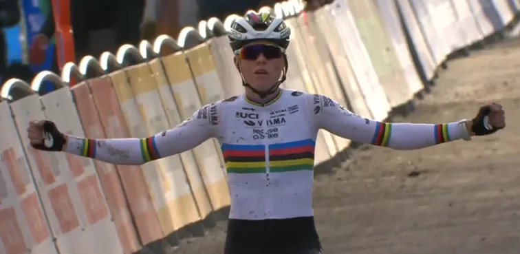 Vlamme in Hamme: Fem van Empel houdt het amper een halve cross spannend, Brand tweede