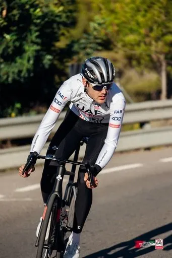 Sivakov belooft 'vuurwerk' tegen Visma | Lease a Bike: 'Niemand heeft ooit een team zoals dit UAE meegemaakt'