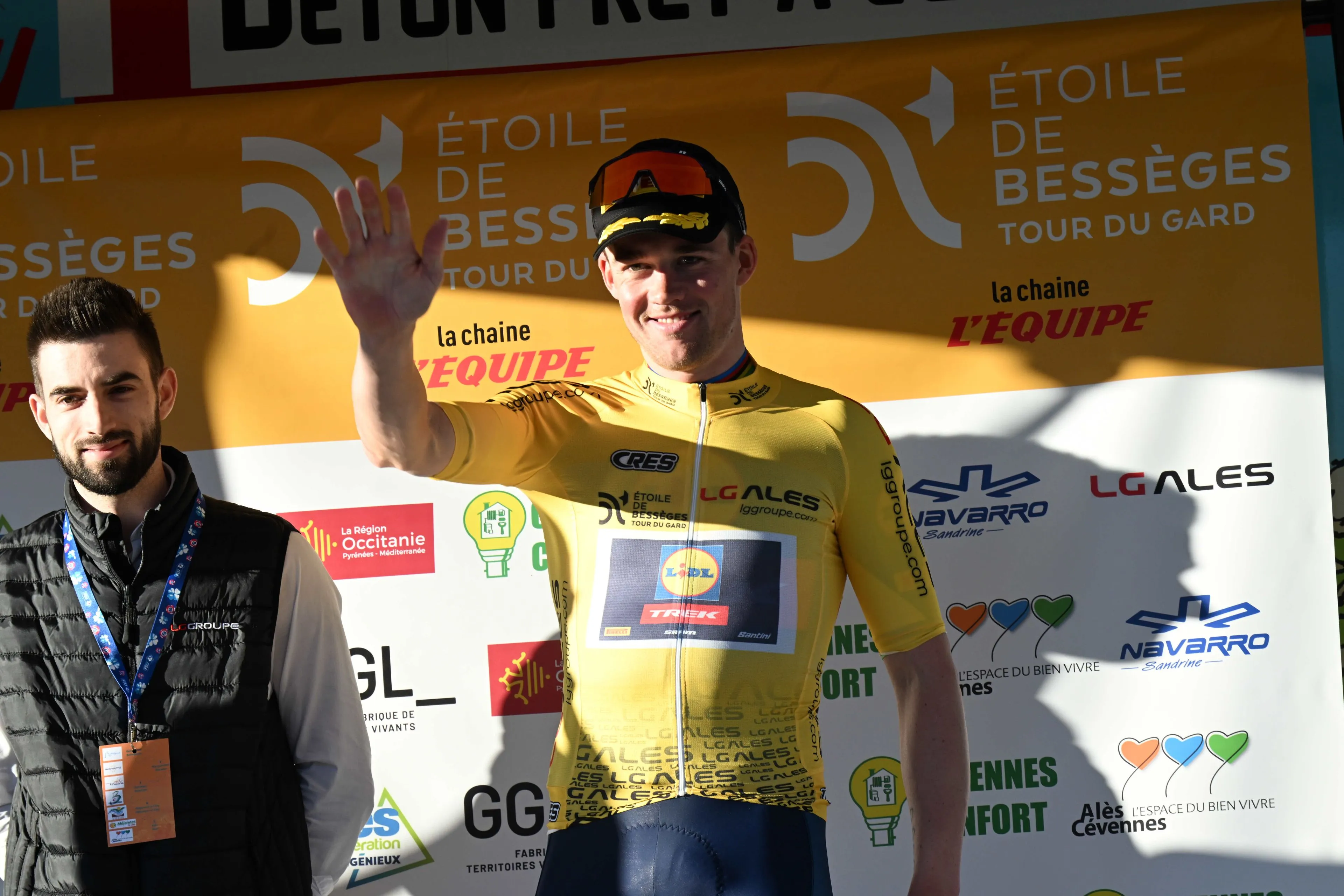 Pedersen mag ondanks leiding z'n eigen tijdritpak aan en houdt zo loeisnelle Vauquelin af in Bessèges