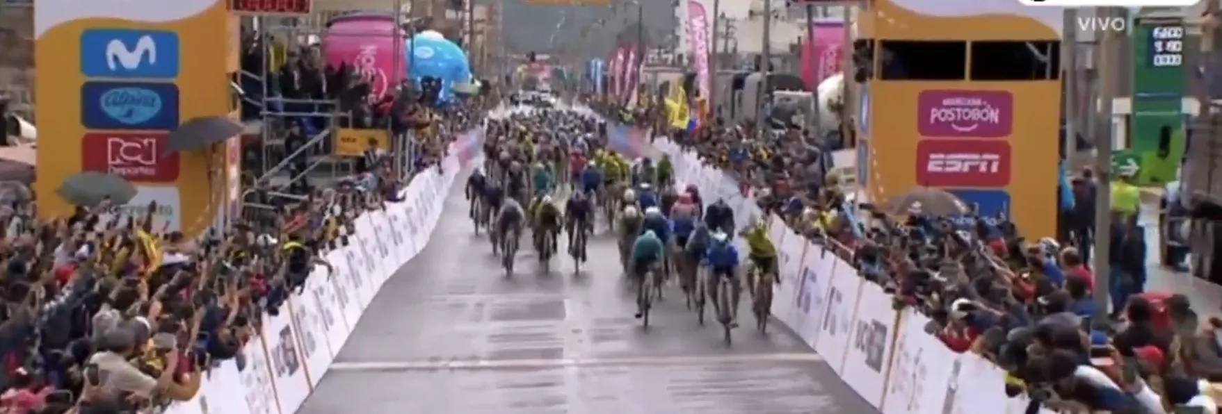 Gaviria laat thuispubliek kraaien van de pret met sprintzege in openingsrit Ronde van Colombia tegen Cavendish