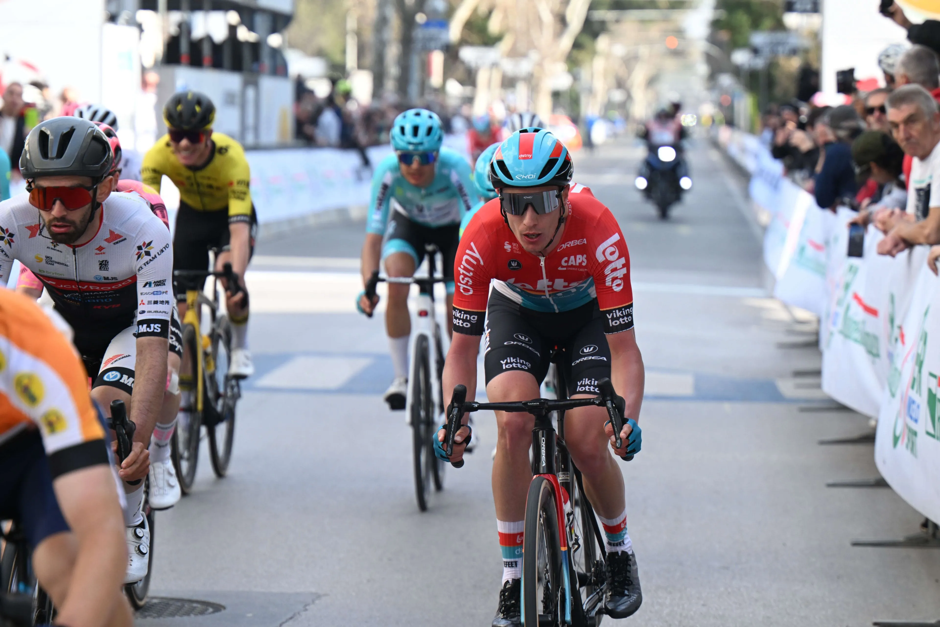 Deelnemers en uitvallers Ronde van Romandië 2024 | Zeven halen de finish niet, Astana nog met drie