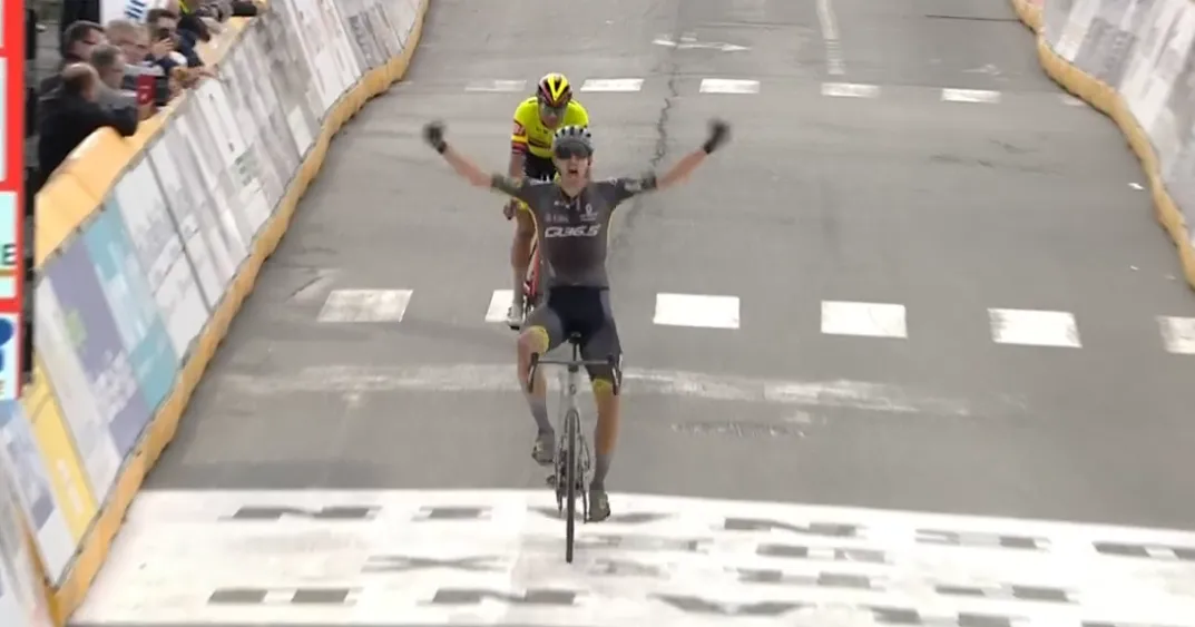 De Lie en Kung leggen zich letterlijk neer bij kopgroep in GP Denain: Steimle verslaat medevluchter Desal