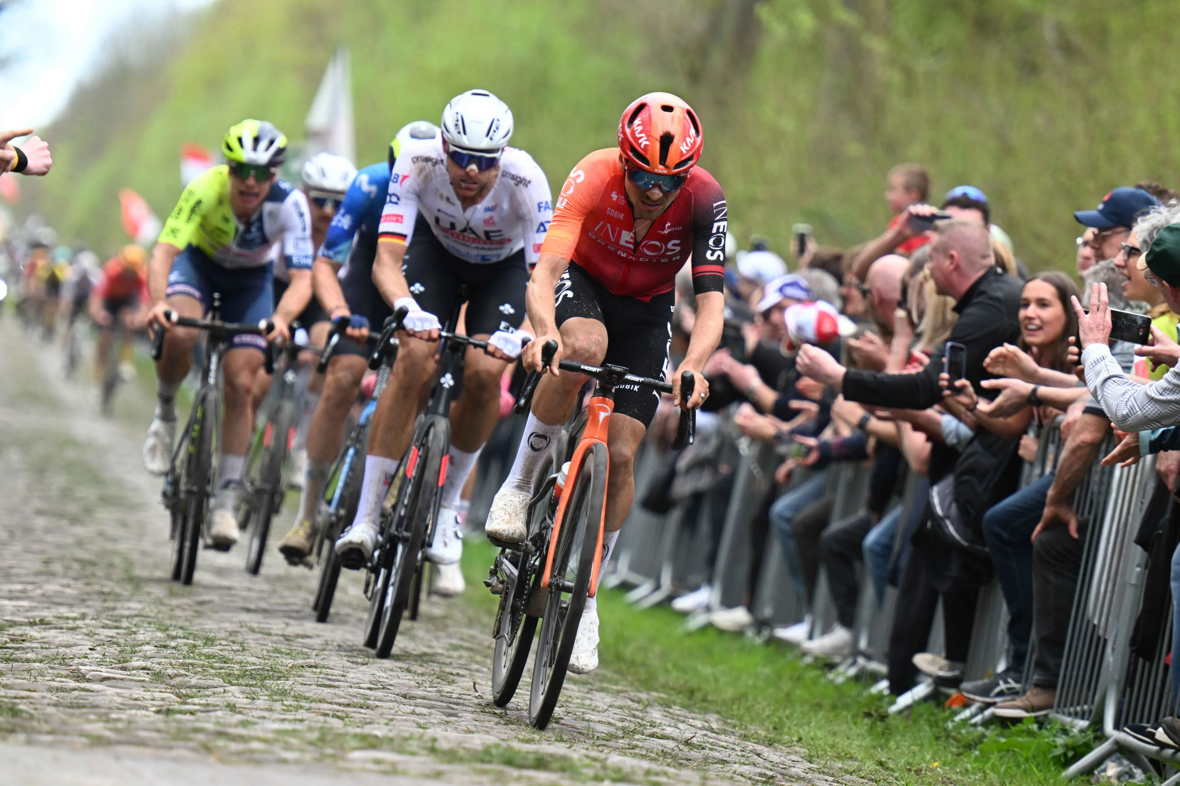 Zij reden géén podium in Roubaix: Politt looft Alpecin-Deceuninck en Pidcock begrijpt 'de Hel'