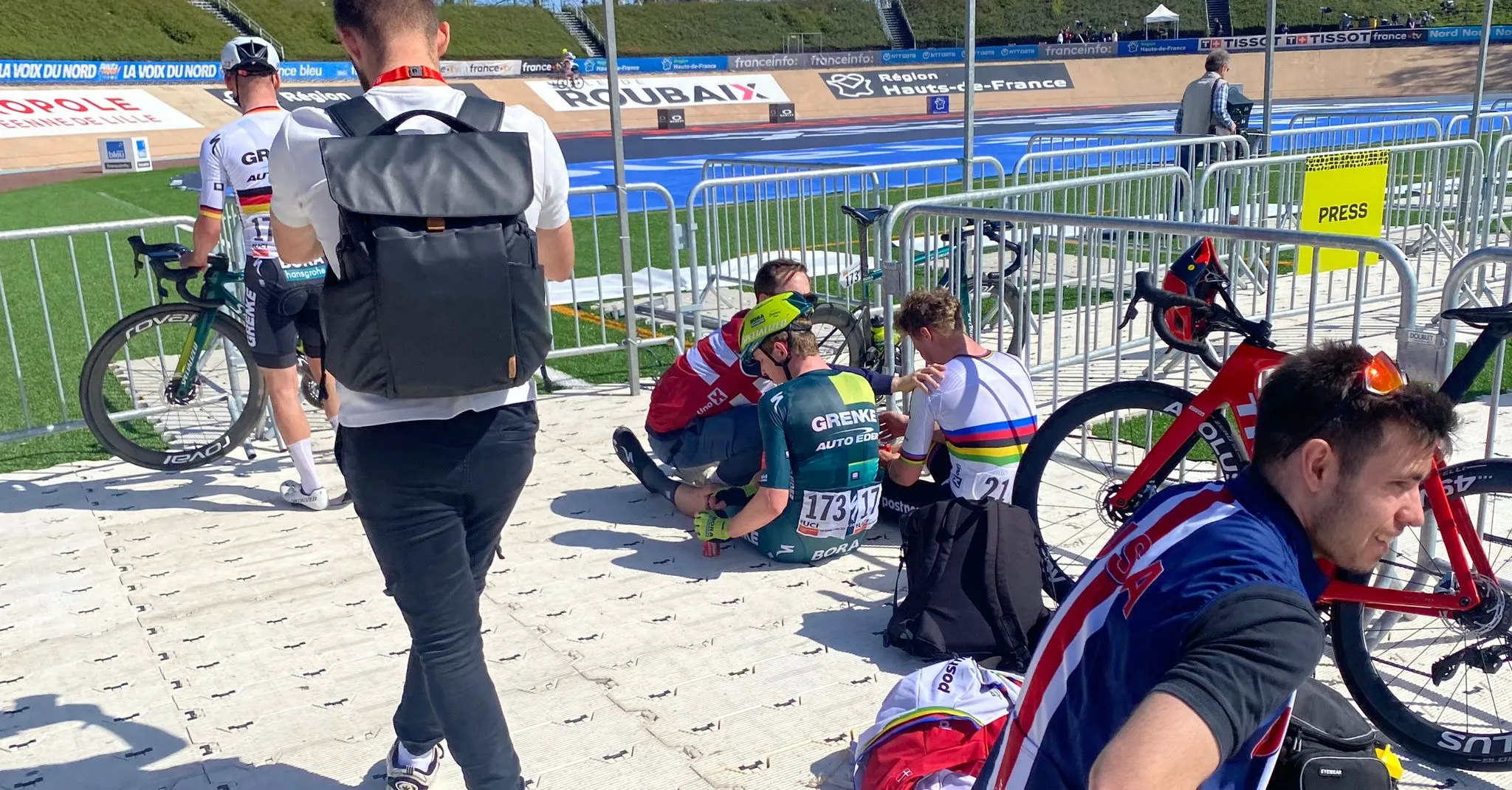 Albert Withen Philipsen komt terug op val en tranen in Roubaix: 'Het was volledig mijn eigen schuld'