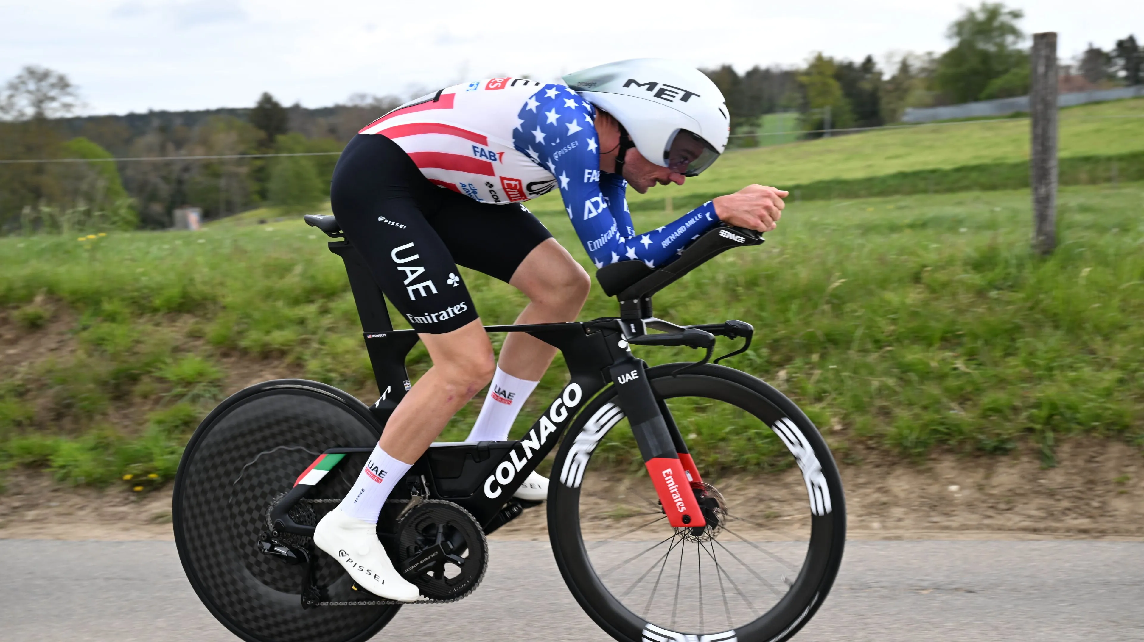 Geen Tarling en ook geen Van Aert: Brandon McNulty schenkt UAE de overwinning in openingstijdrit Vuelta