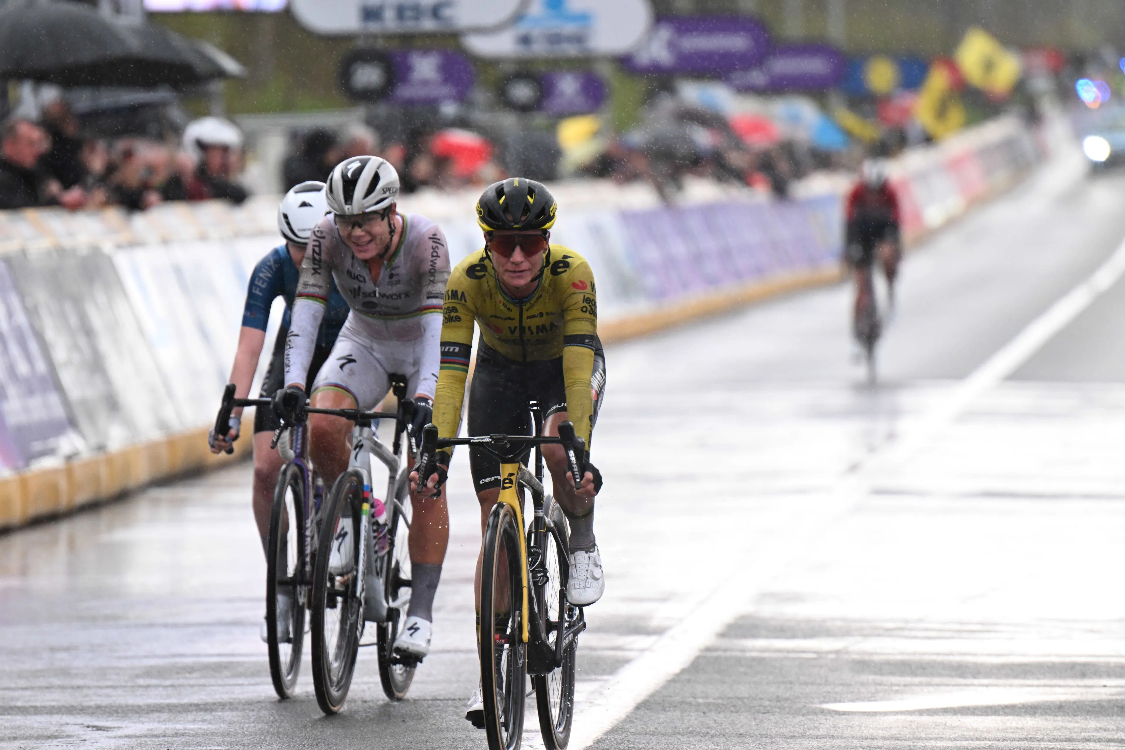 Voorbeschouwing Ronde van Vlaanderen 2025 - vrouwen | Onzekerheden Kopecky en Vos, géén Vollering