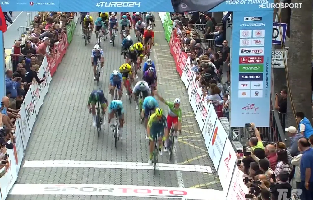 Van Poppel lijkt voor Nederlands succes te zorgen in Turkije, maar wordt teruggezet in uitslag: Lonardi winnaar