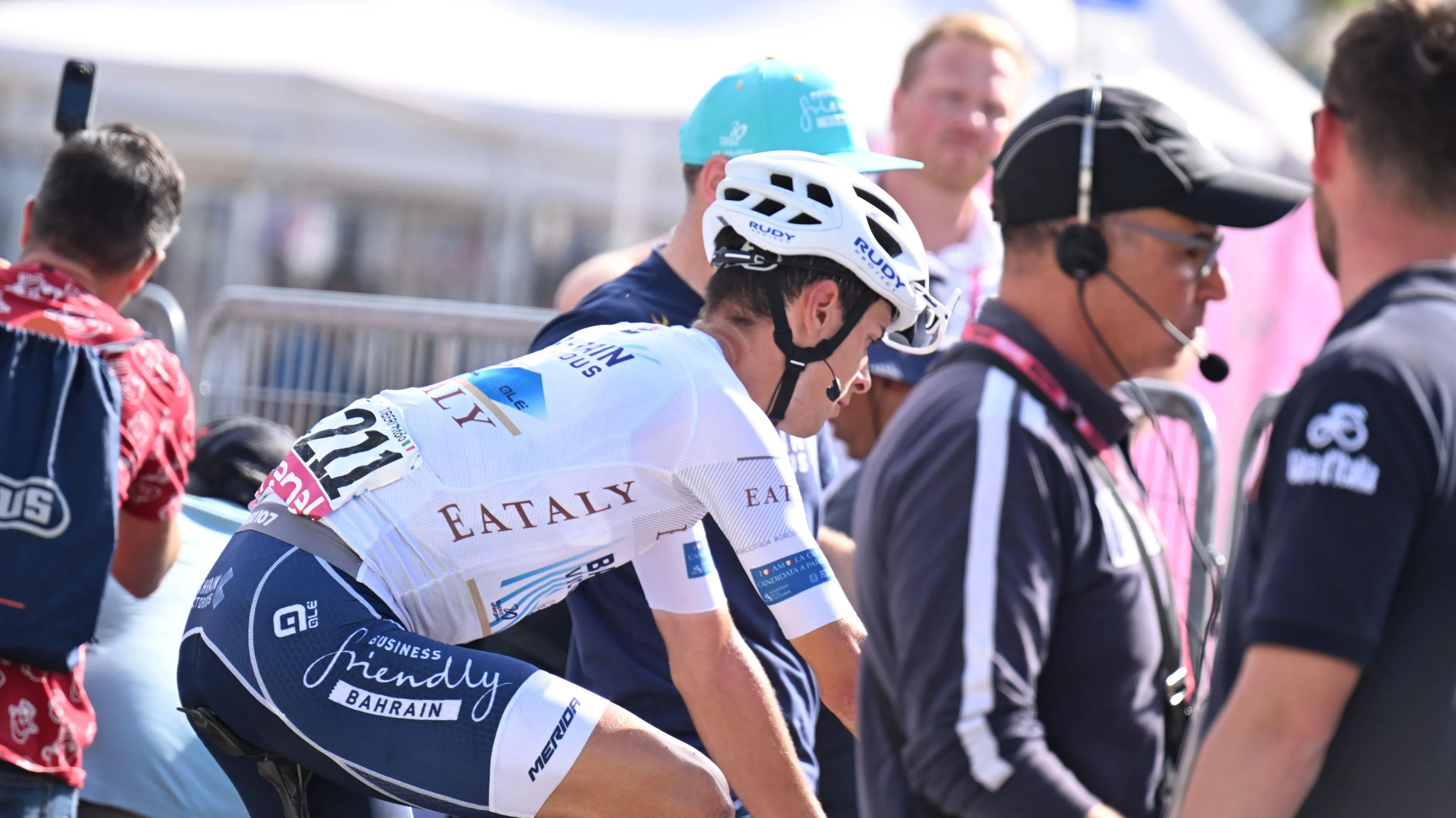 Favorieten jongerenklassement Giro d'Italia 2025 | Witte trui lijkt om stevige schouders te gaan hangen