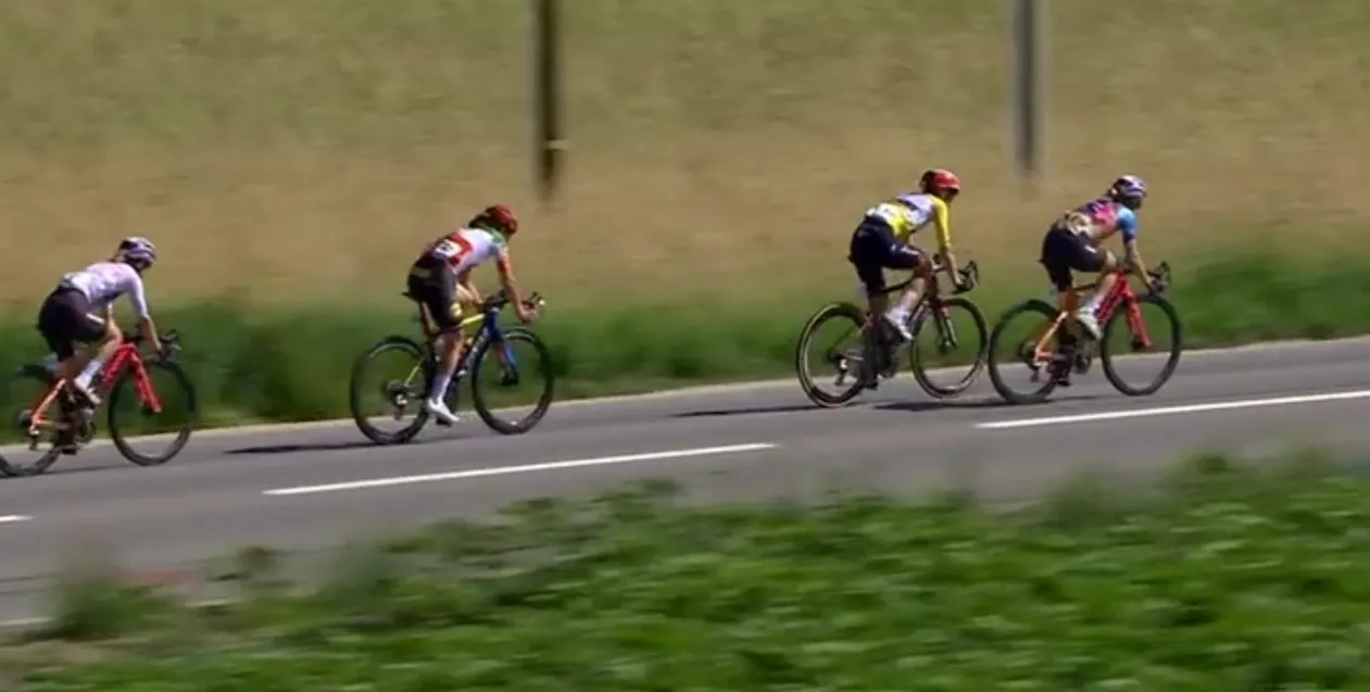 Vollering sluit Ronde van Zwitserland na kneiterspannende finale volledig in stijl af