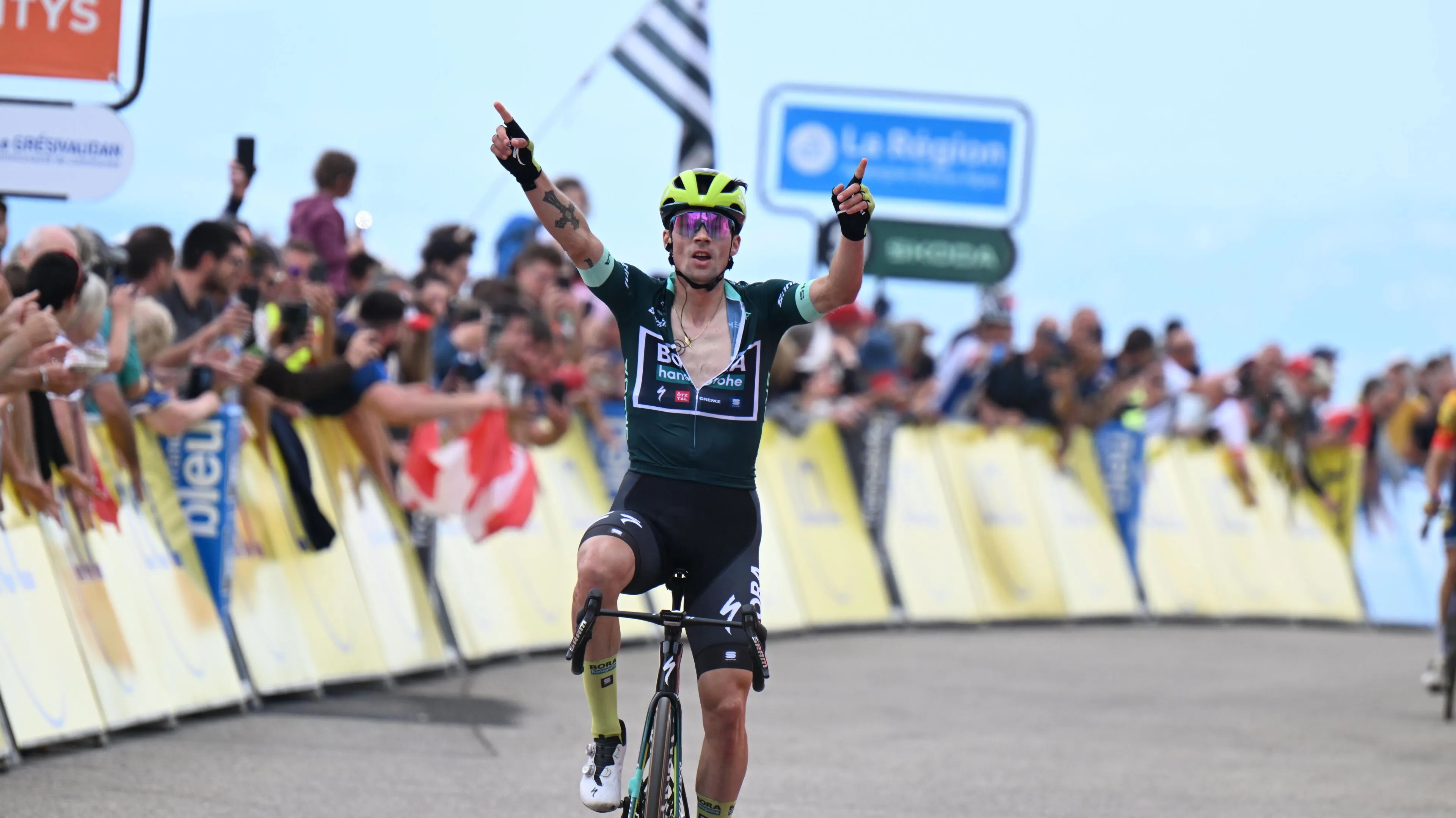 Roglic profiteert optimaal na ineenstorting Soler in bergrit Dauphiné, Evenepoel zakt verder weg