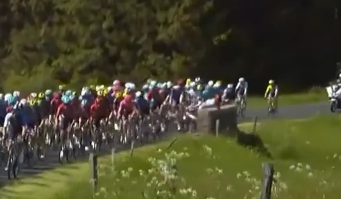 Deelnemers en uitvallers Critérium du Dauphiné 2024 | Jayco AlUla haalt Harper na val op brug uit koers