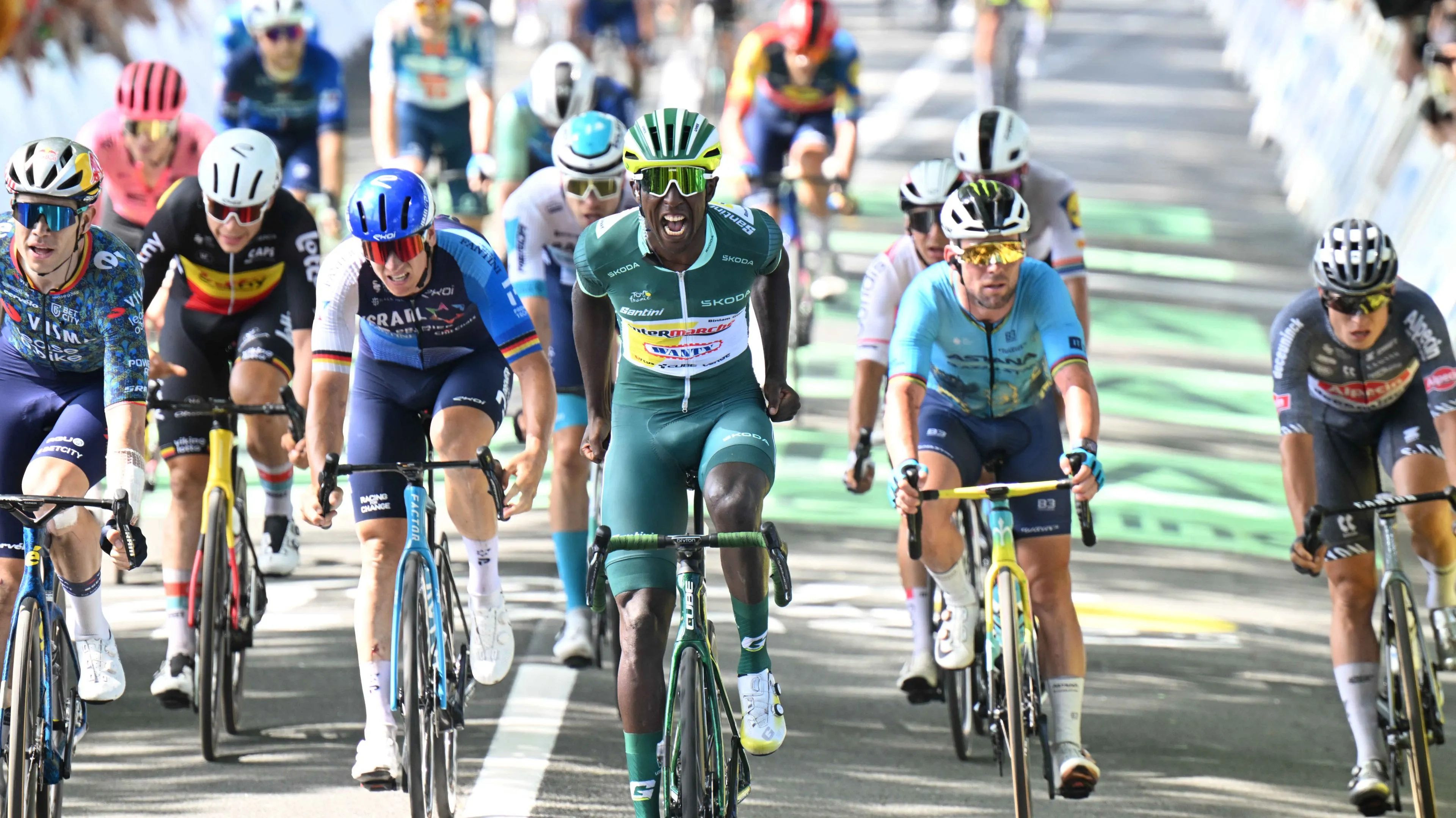 Angstige Girmay grijpt reddingsboei Teunissen aan, thuisplaats Asmara volledig op z'n kop in Eritrea