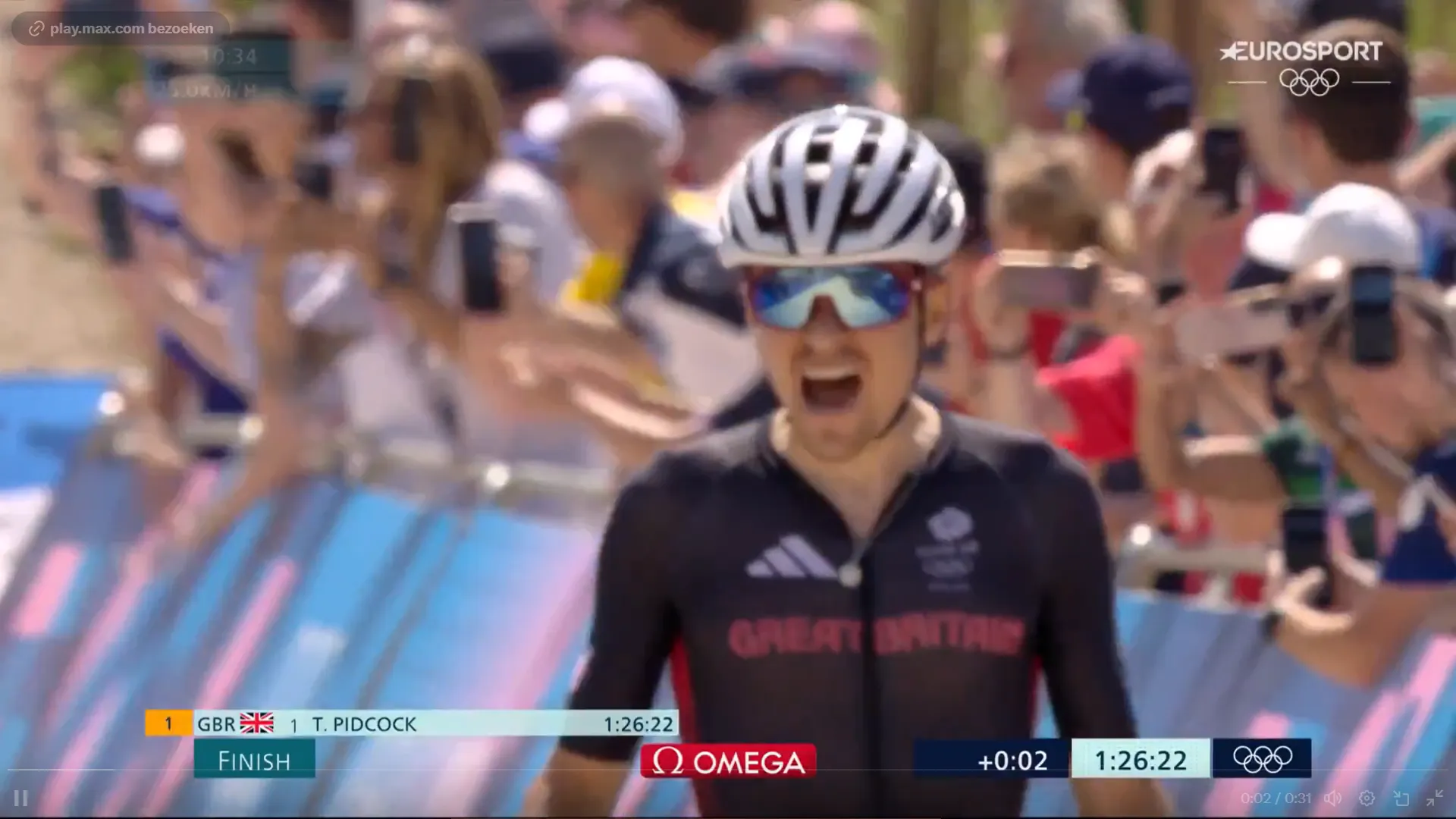 Geniale Pidcock wacht, rijdt lek, achtervolgt én komt boven in bloedstollende olympische mountainbikerace