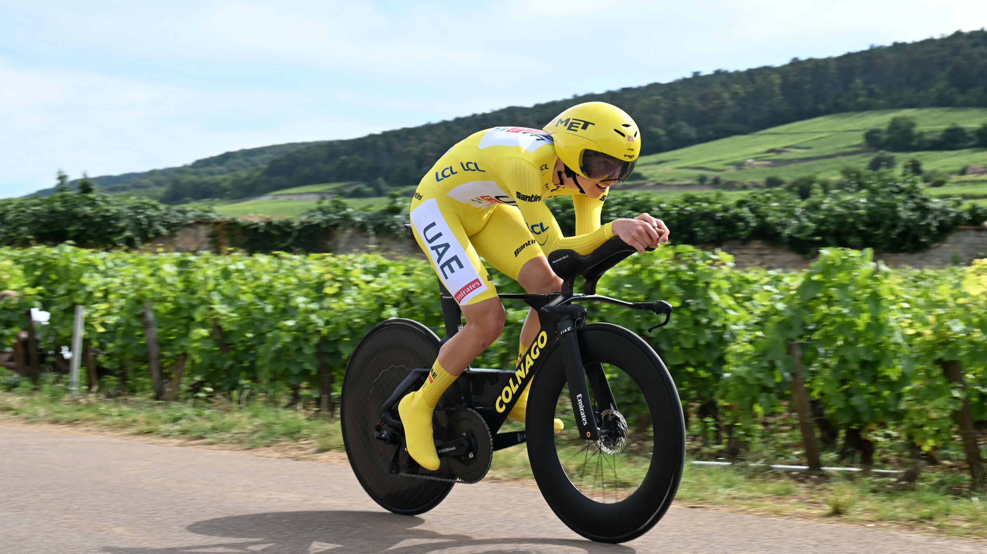 Favorieten etappe 2 UAE Tour 2025 | Tijdrijden op een biljartlaken: schiet Pogacar hier al raak?