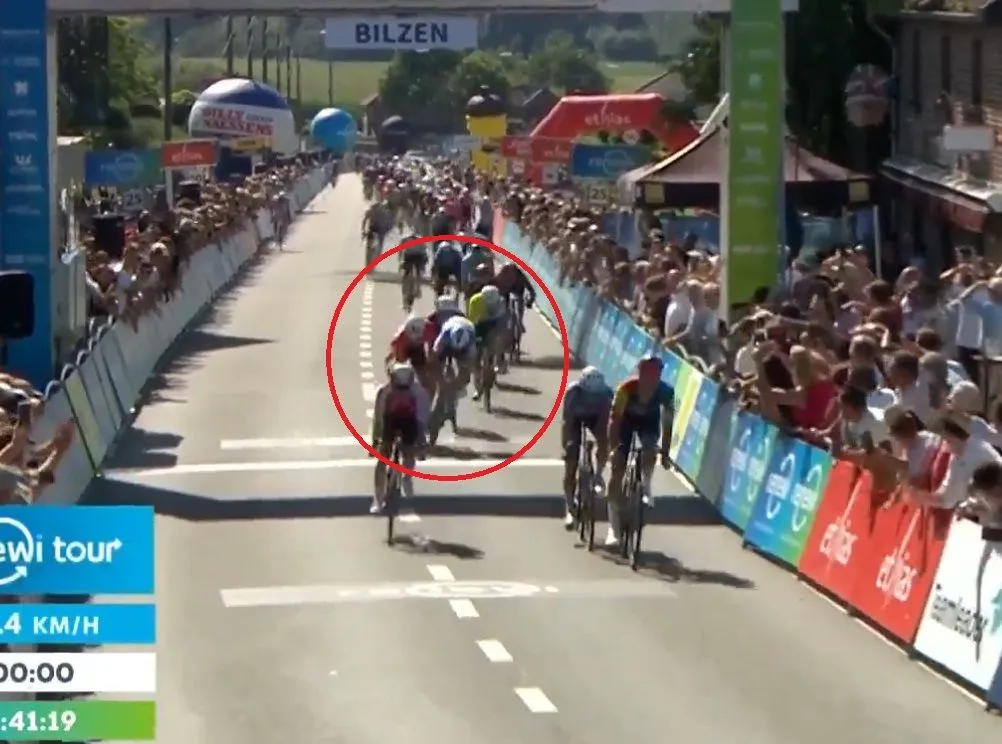 🎥 Hard gelag voor Groenewegen: Nederlander breekt sleutelbeen, 'dader' Merlier gedeclasseerd