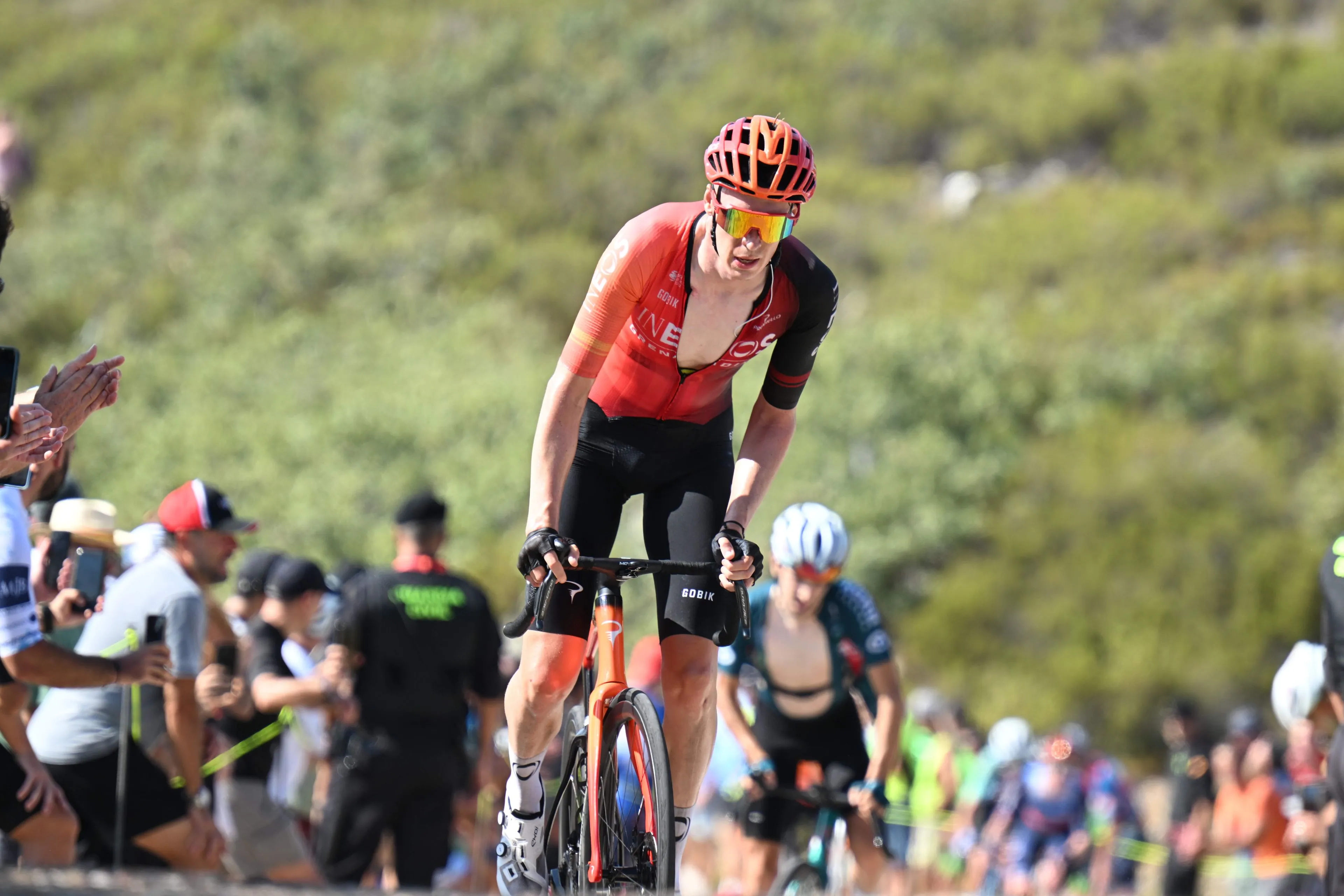 Deelnemers, rugnummers en uitvallers Vuelta a Espana 2024 | Door covid gekwelde Arensman geeft er de brui aan