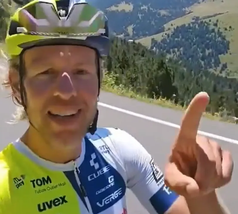 Ondertussen in het peloton | 'Hello people, I'm back'; Van der Hoorn maakt na 16 maanden rentree