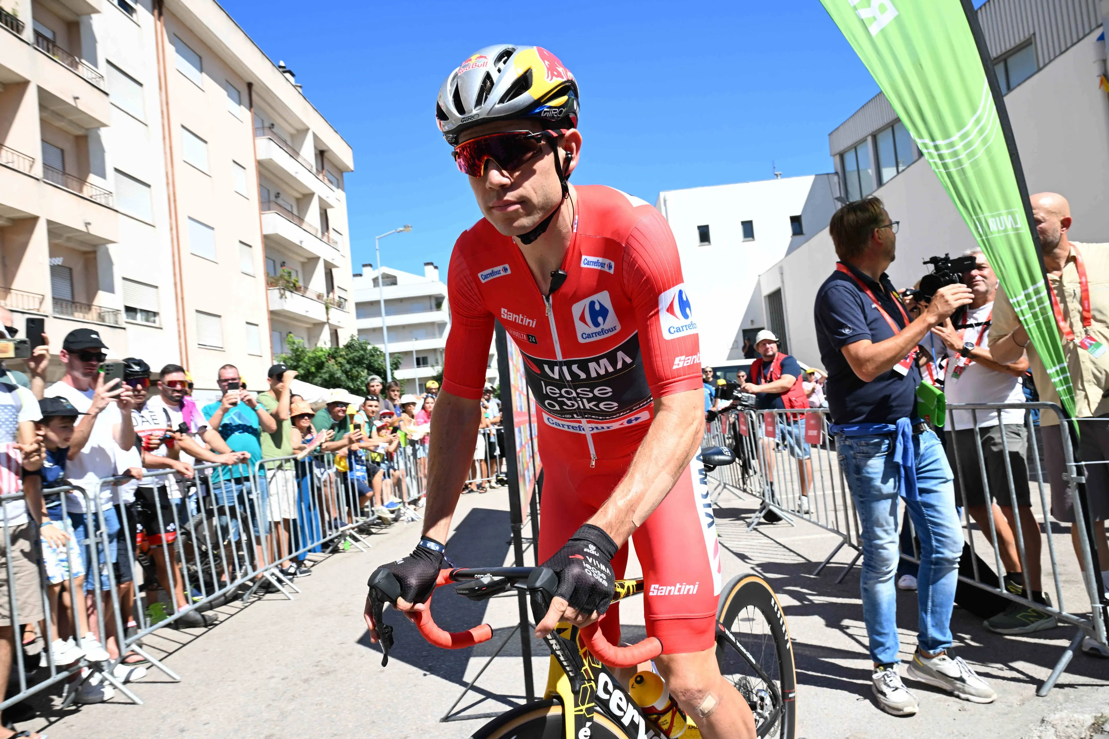 Klassementen Vuelta a España 2024 | Van Aert verstevigt rood én pakt groen, Maté pakt de bollen