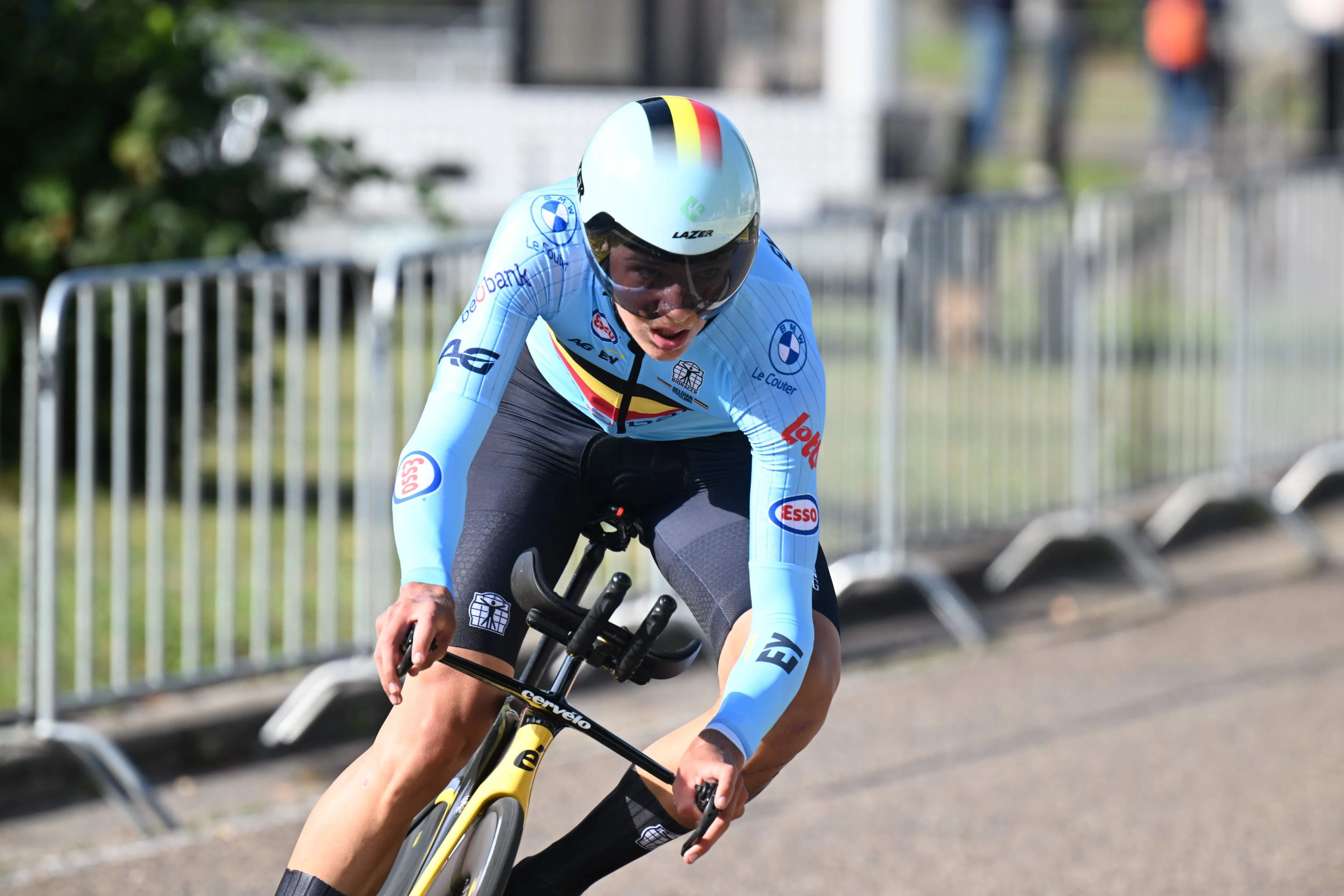 België overrompelt de concurrentie op EK tijdrijden voor beloften mannen, Vinke net naast bij podium bij dames