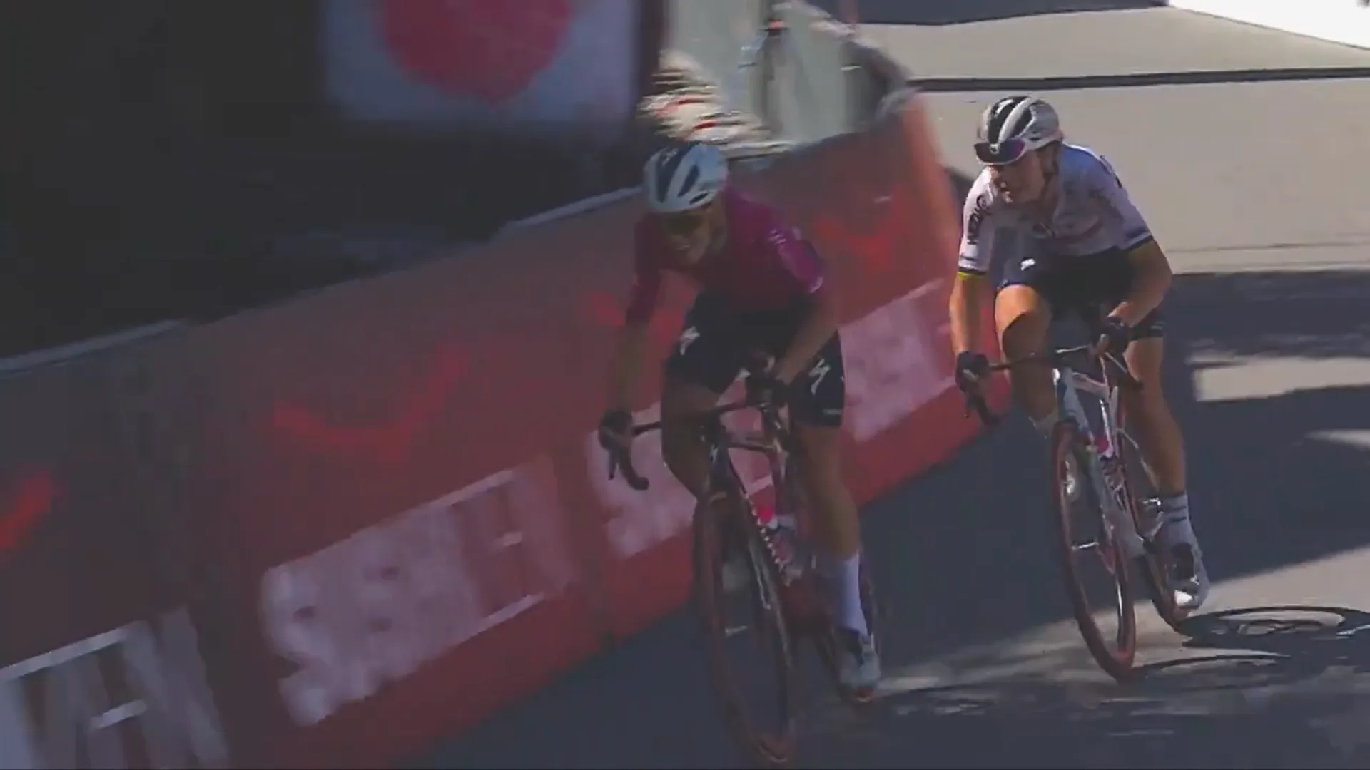 A glimpse into the future? Bizarre SD Worx dominance results in fierce sprint between Kopecky and Vollering