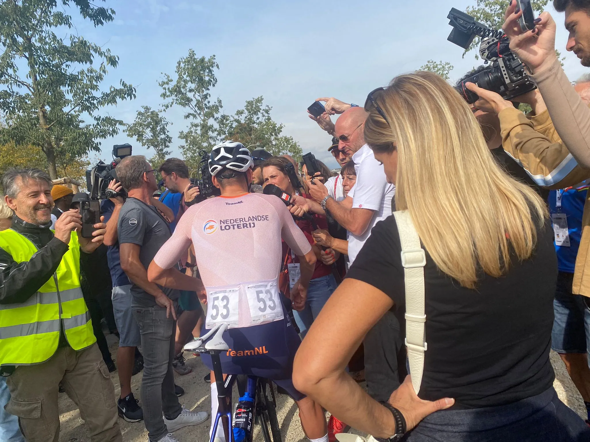 Mathieu van der Poel considers Gravel World Championship participation: "In Belgium I ride on gravel 9 times out of 10"