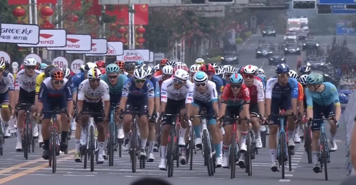 Fotofinish op vierbaans snelweg: Taminiaux is nipt sneller dan landgenoot Van Hoecke in Guangxi