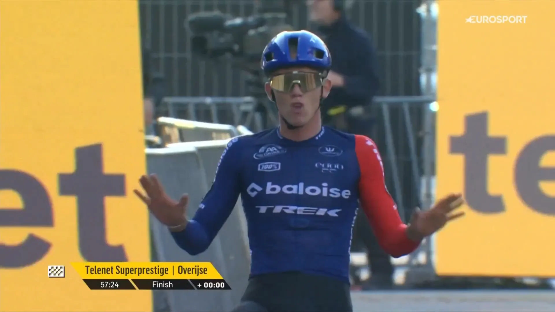 Nys triumphs in thrilling duel with Iserbyt to win Superprestige Overijse