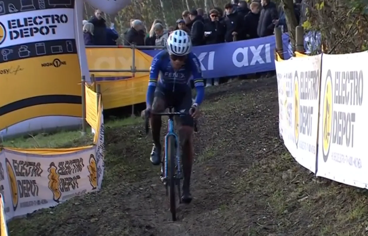 Klassementen veldrijden 2024/2025 | Alvarado dendert na winst in Namen de top tien van Wereldbeker binnen