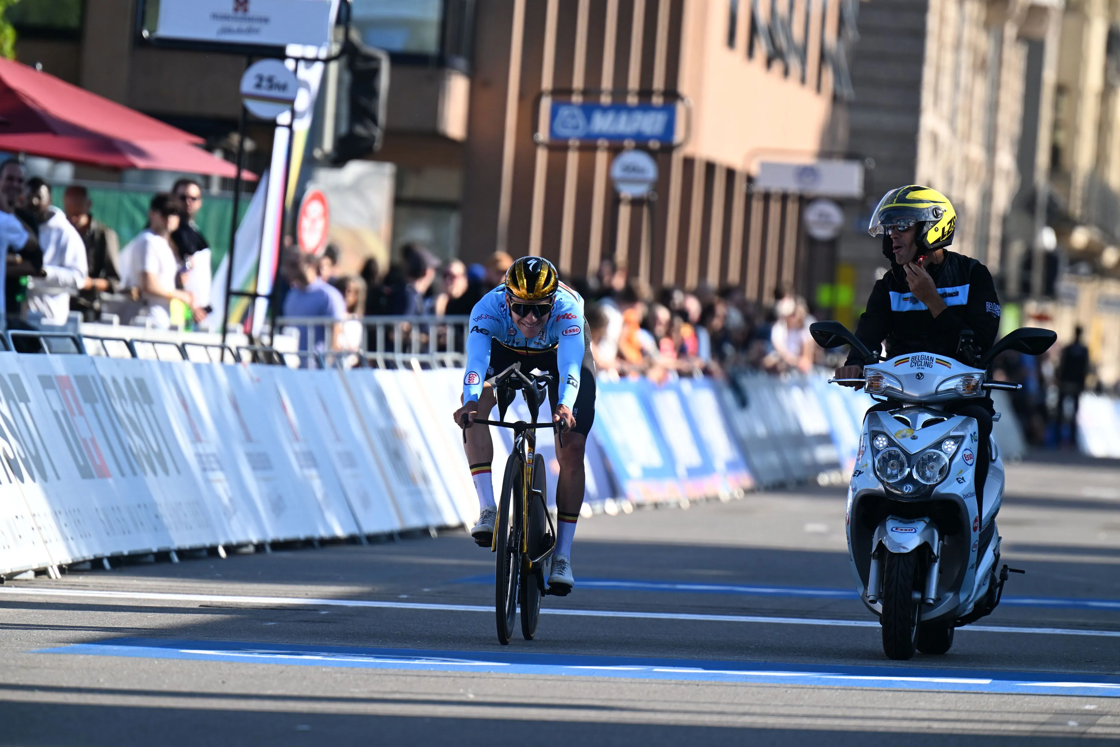 One minute you're responsible for Evenepoel and Van Aert, and the next you're (still) without a job: "I am open to everything"