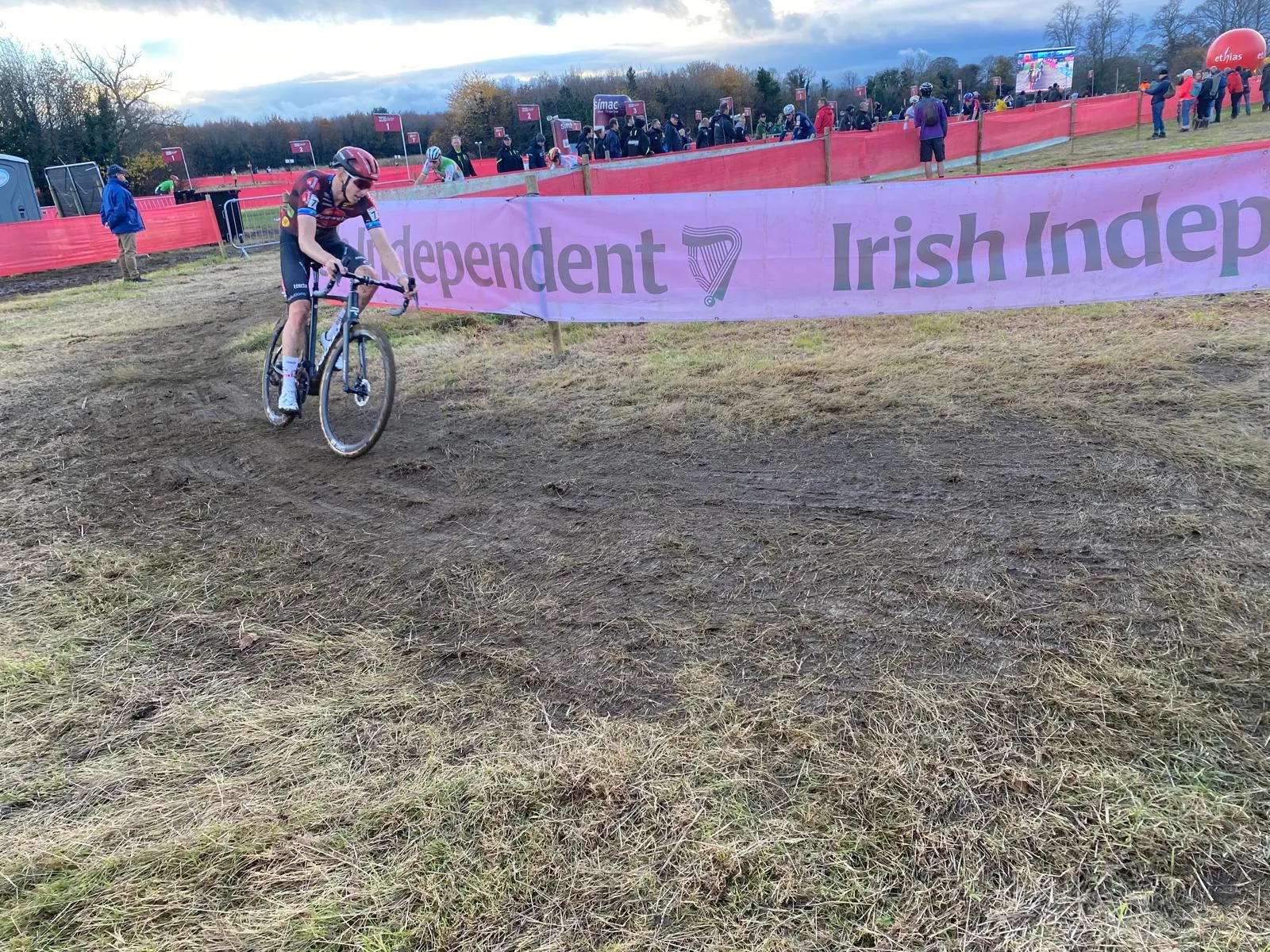 In België ruikt men (weer) kansen, zonder Pidcock en Van der Poel en Van Aert op halve kracht