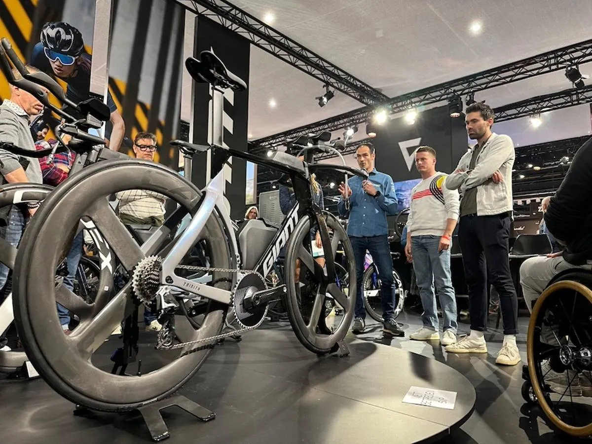 Nearly 40,000 people get to see new and used gems from Pogacar and Van der Poel at Velofollies