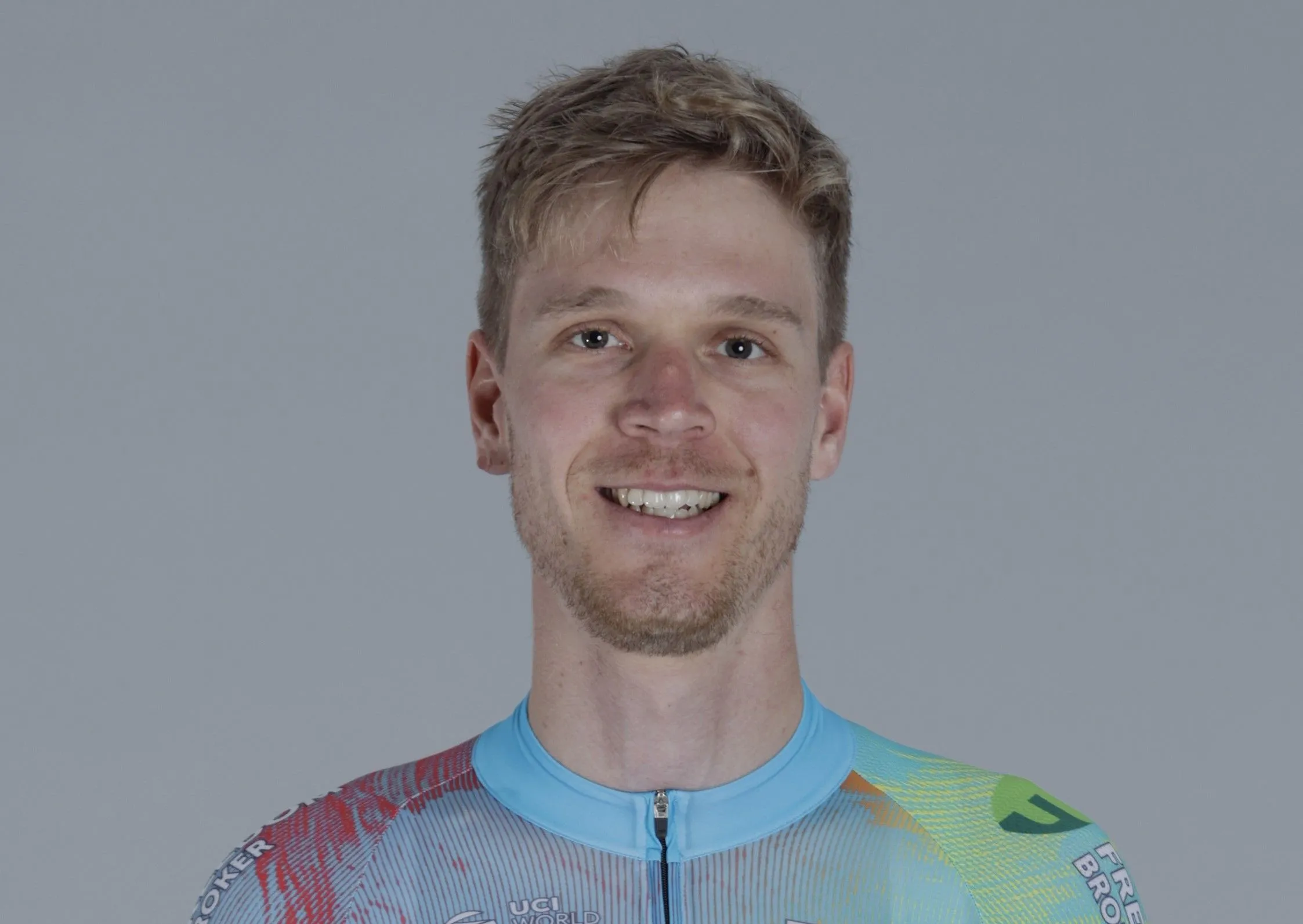 Deelnemers, rugnummers en uitvallers Tour de France 2025 | Zieke Cees Bol verschijnt niet aan start Pyreneeënrit