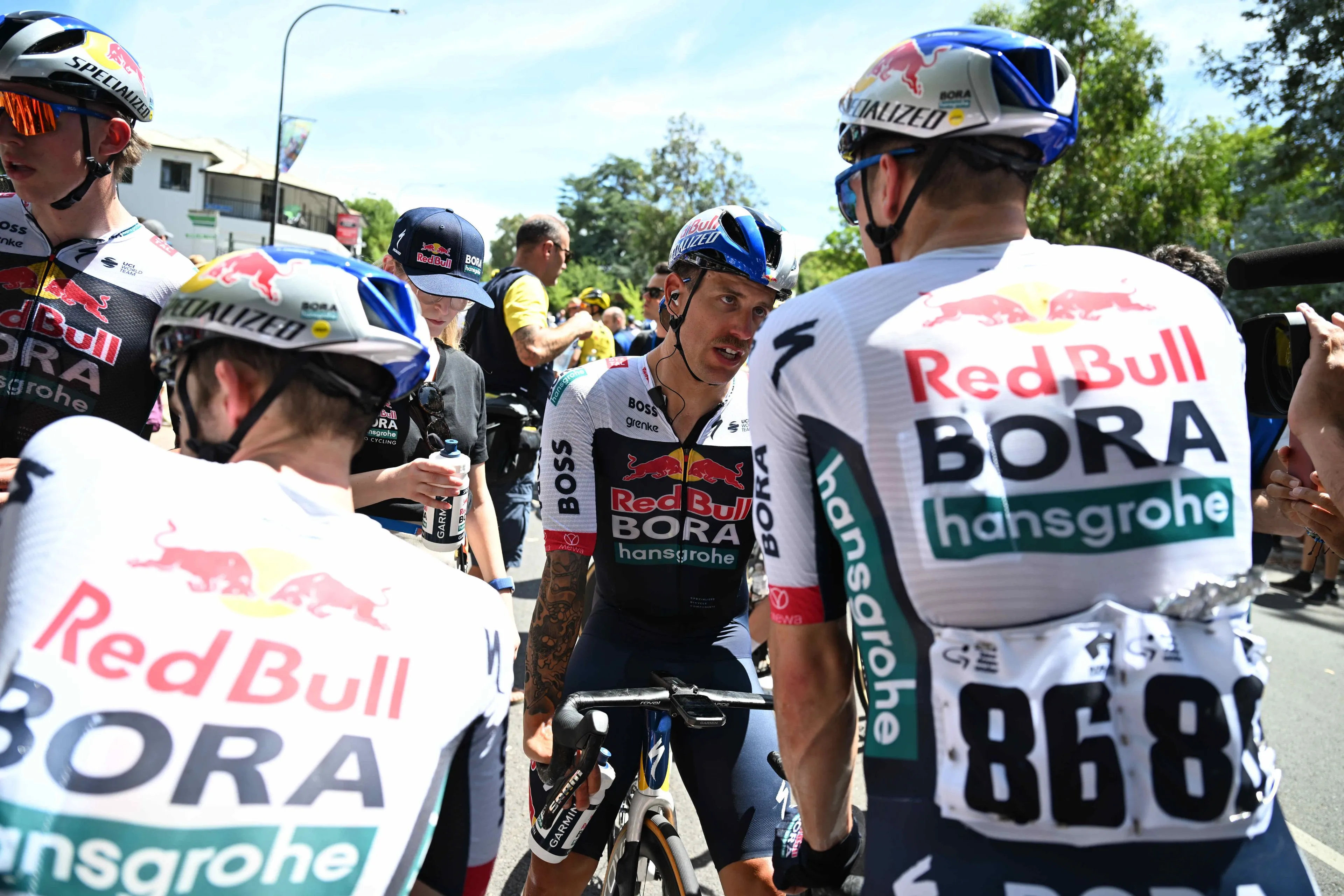 Copy-paste of Van Poppel-Welsford Down Under, but Dutch rider was relegated and got yellow card