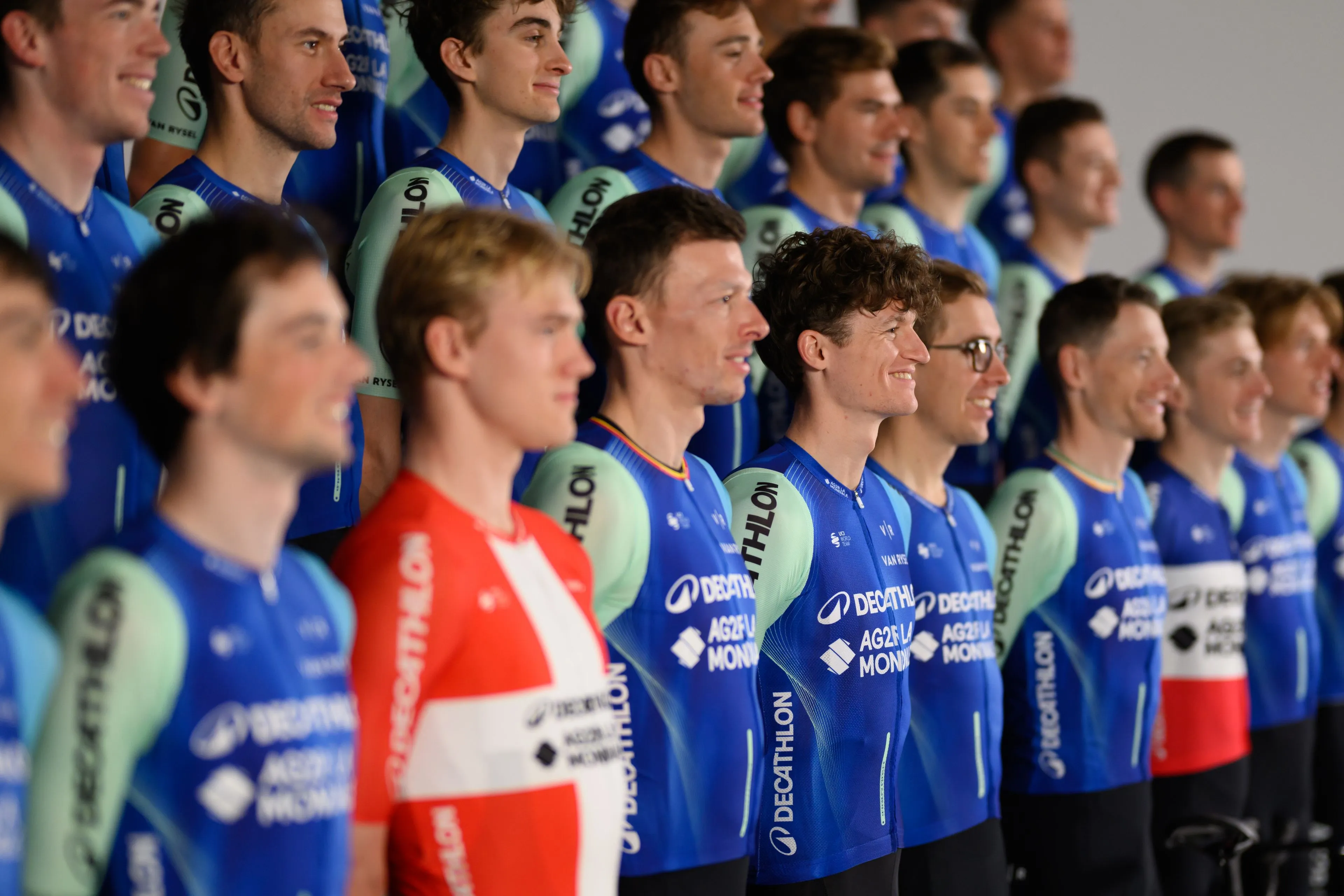 Na langdurige geruchten maakt Decathlon nieuwe naamsponsor wereldkundig: 'Begin van een ambitieus nieuw hoofdstuk'