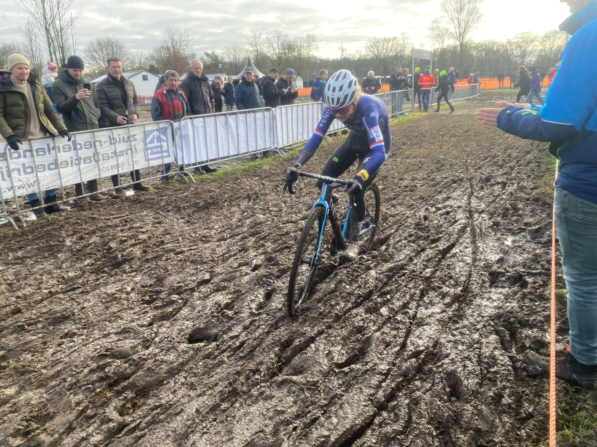 Thuisblijvers kregen ongelijk in Oisterwijk, zag ook NK-winnares Puck Pieterse: 'Dan kun je wel genieten'