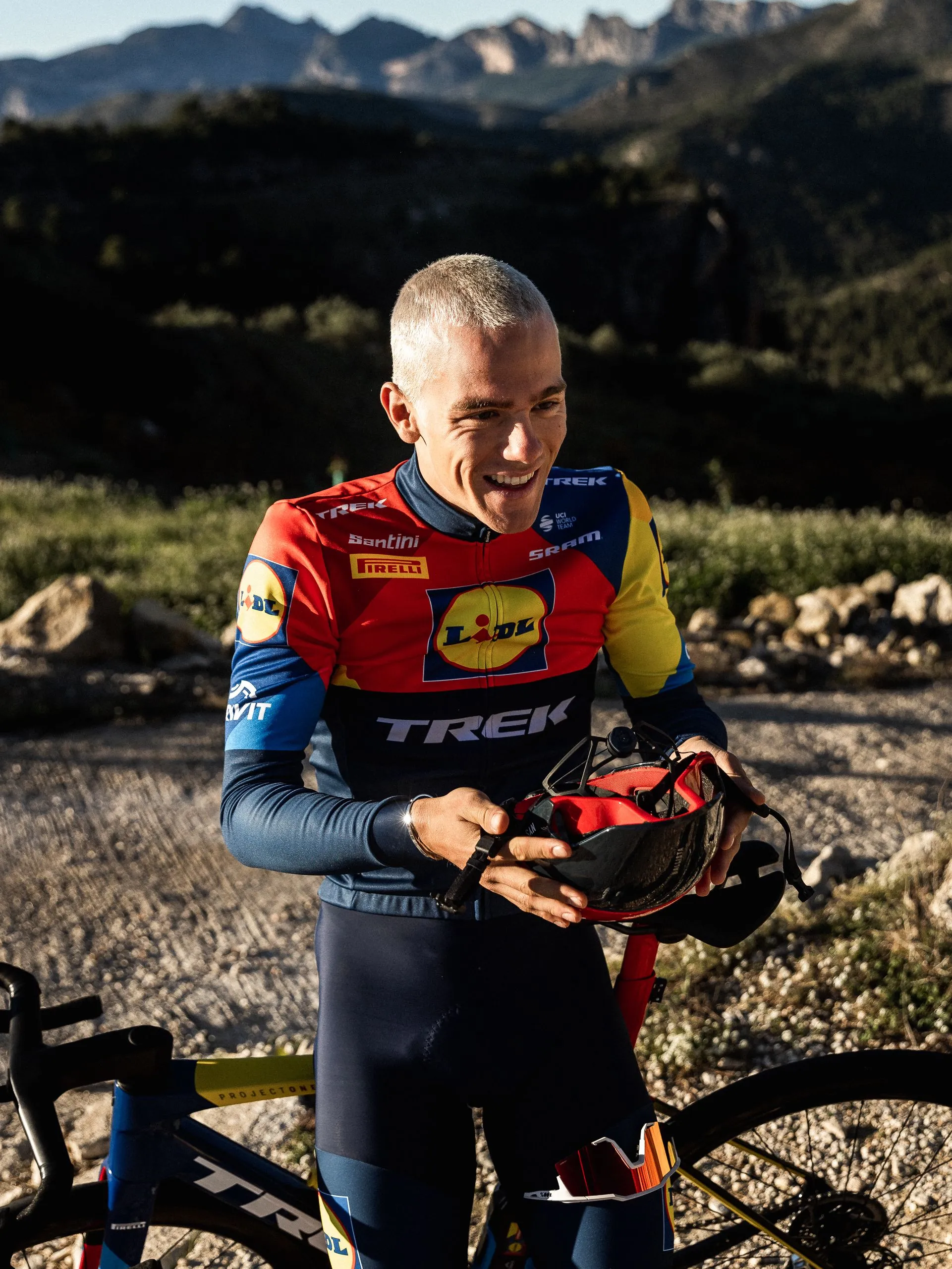 Waarom Nys reikhalzend uitkijkt naar de Waalse Pijl: 'Liet voordat ik junior was al de profs achter me op de Muur van Huy'