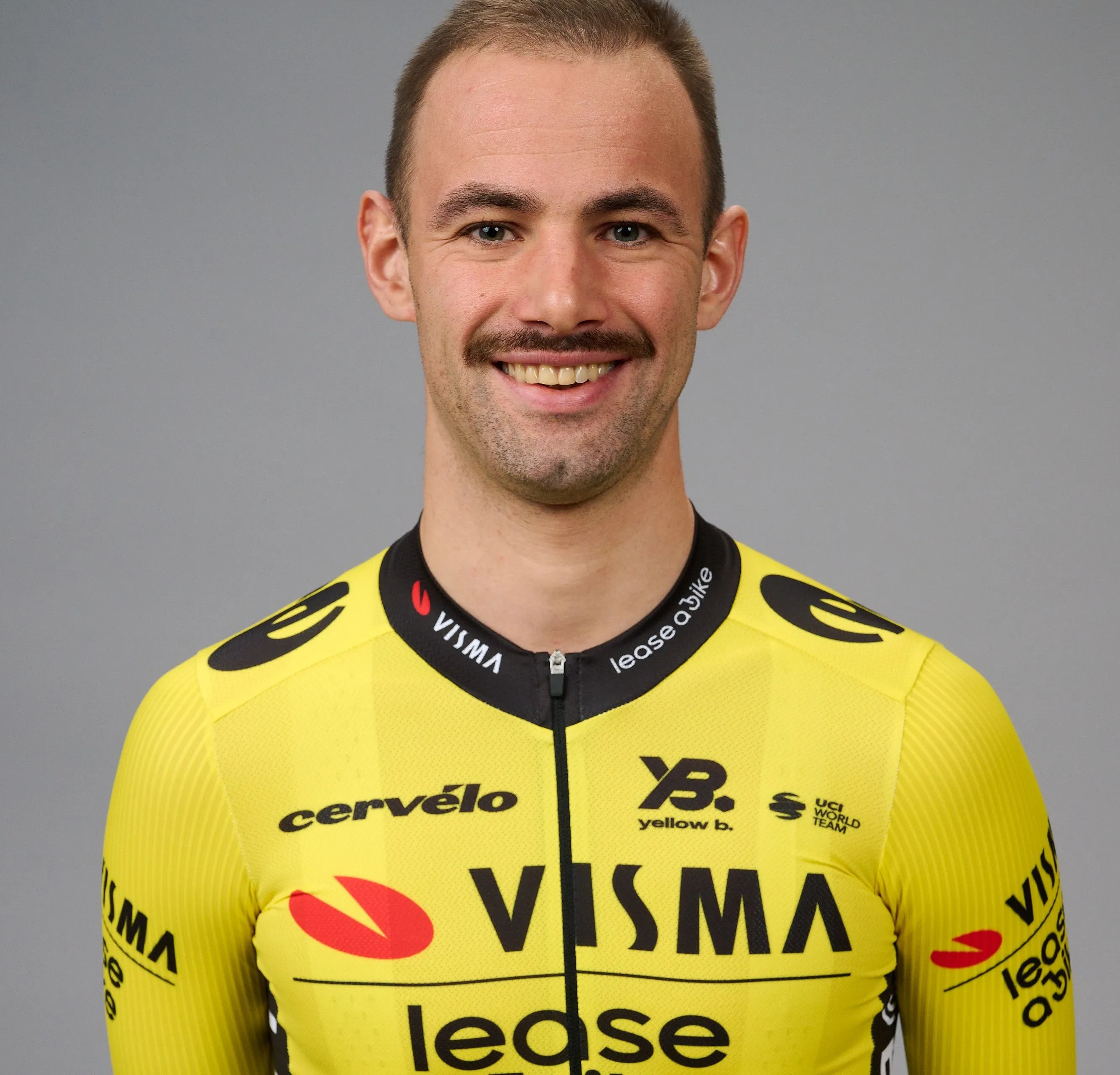 Schachmann en zwaar gevallen Skjelmose goed richting Ardennen, Campenaerts baalt: 'Teambelang nu vooropstellen'