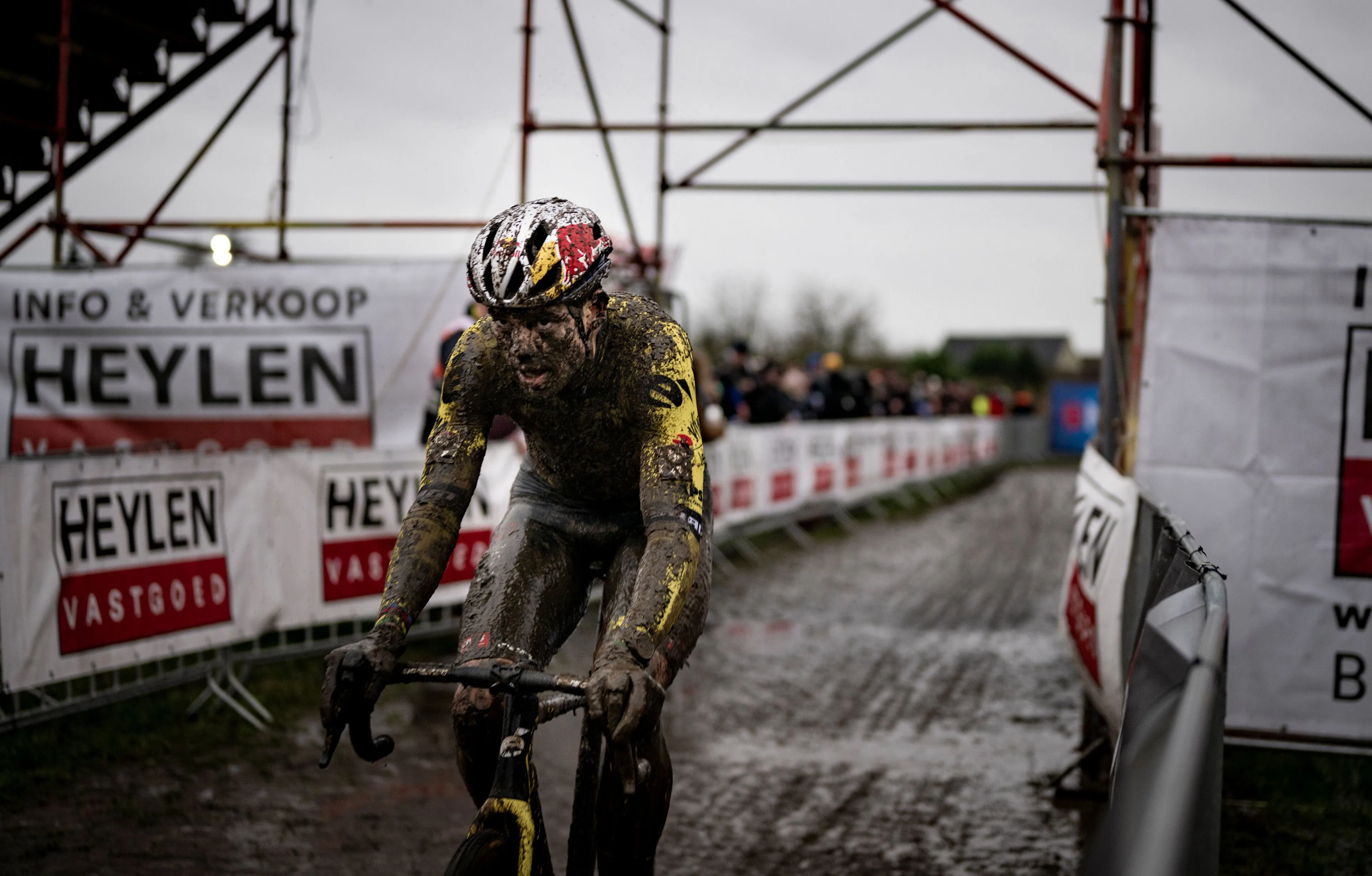 Van Aert shows off blazing KOM on Strava and unveils his program: "Flanders, Roubaix, Tour de France and Giro"