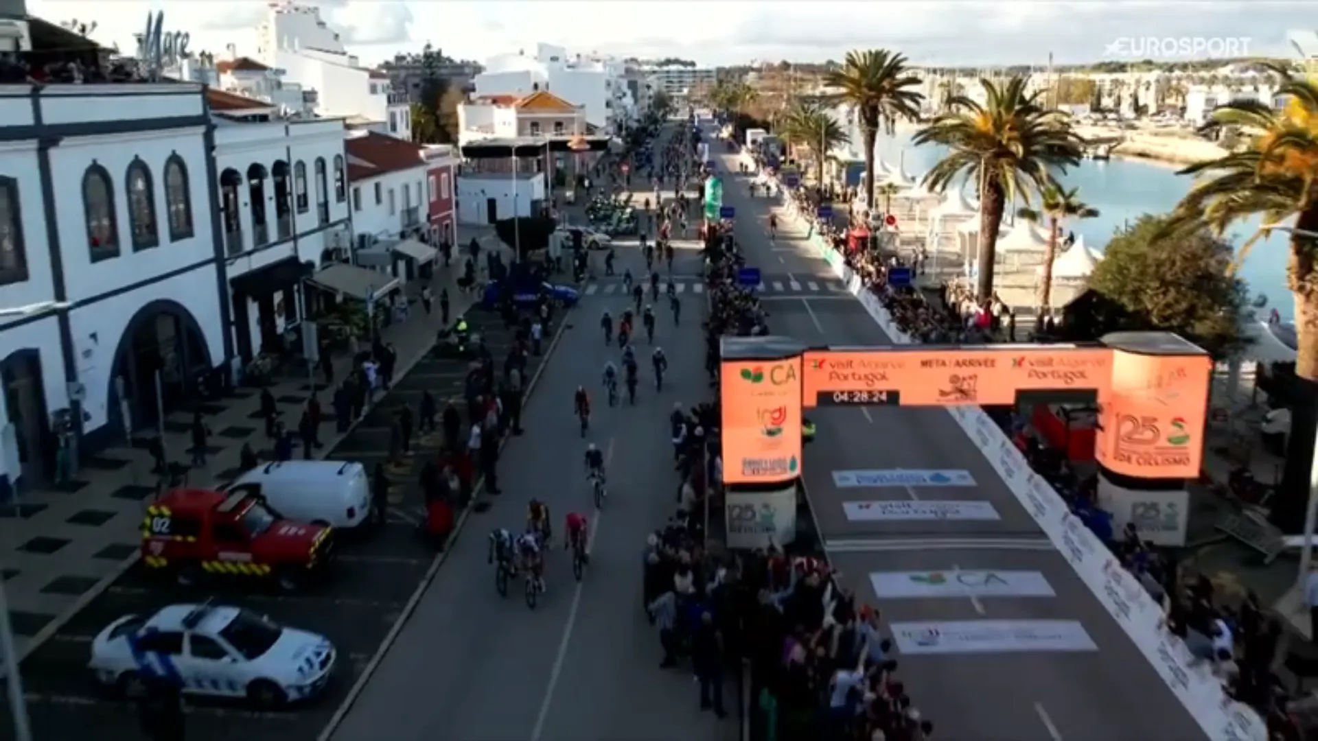 President Portugese wielerbond grijpt in: etappe 1 Algarve geannuleerd na geklungel, Ganna toch níet de winnaar