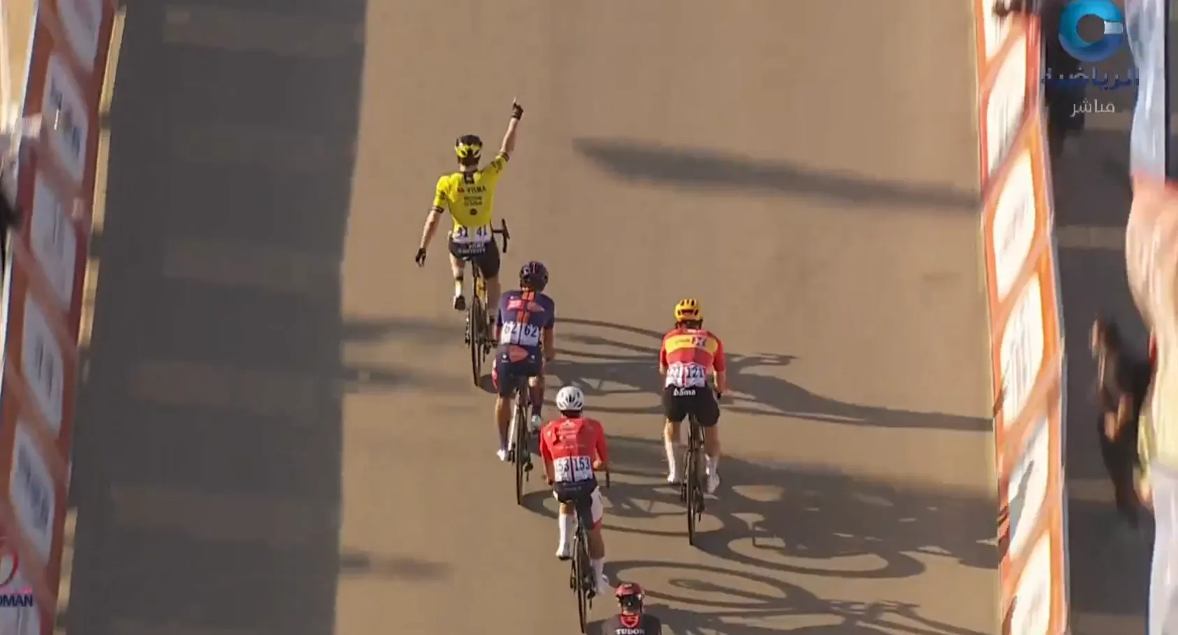 Olav Kooij opent zijn 2025-rekening direct in Oman, met dank aan perfect voorbereidend werk van Visma-nieuwkomers