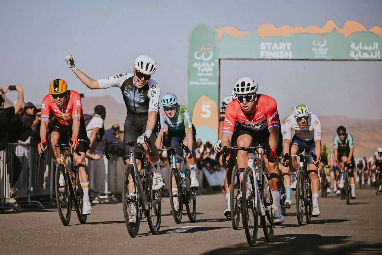 Nederlandse topsprinters blijven op 0 steken in AlUla, al is pech daar voor een deel een factor in