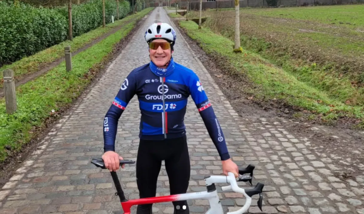 'We hebben wat turbo toegevoegd aan de diesel'; Stefan Küng zweert bij voorbereidingskoers, maar verandert aanpak wel beetje